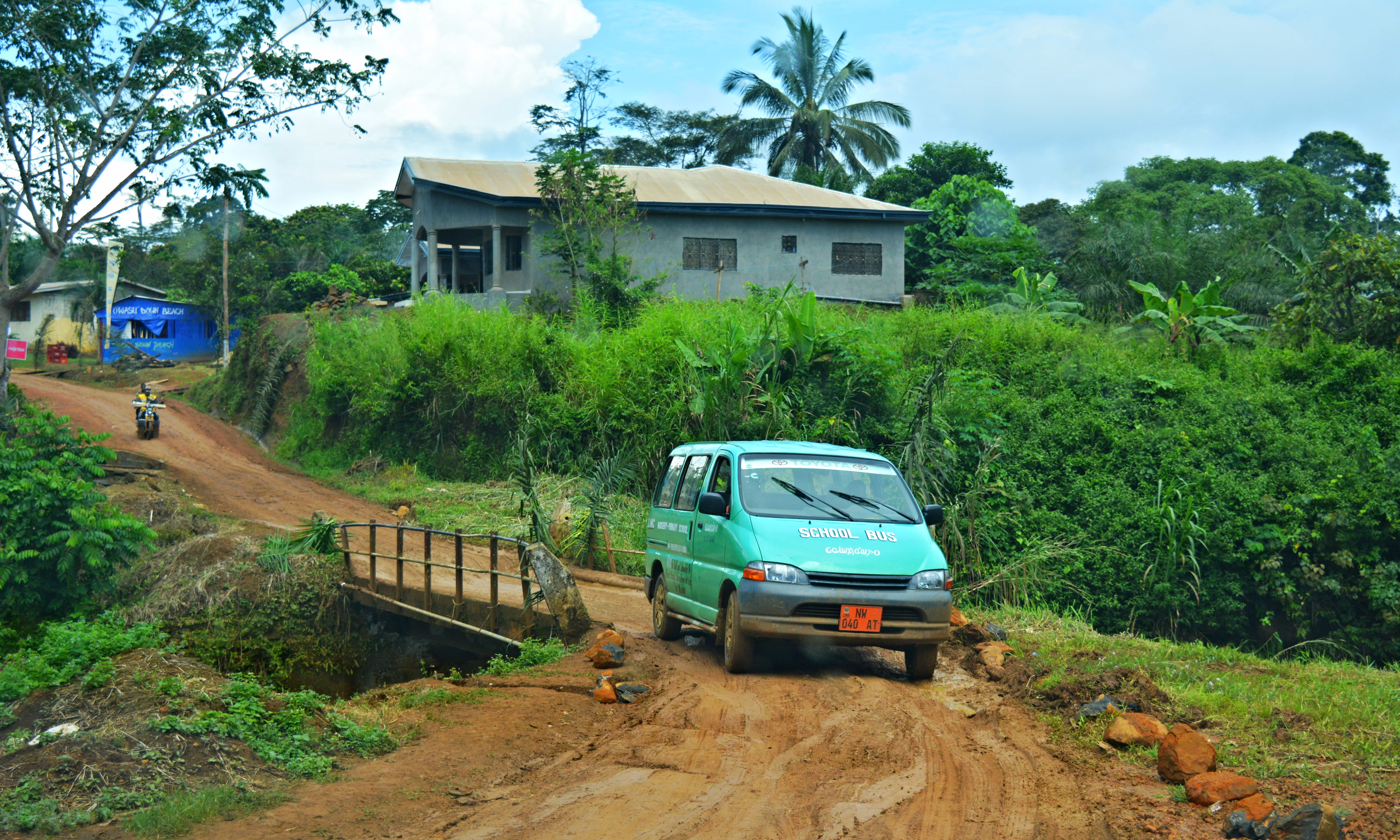 cameroon, kumba, transportation, truck, car, nature, growth, mode of transportation, cloud - sky, no people, architecture, africa, motor vehicle, cameroun, HD Wallpaper
