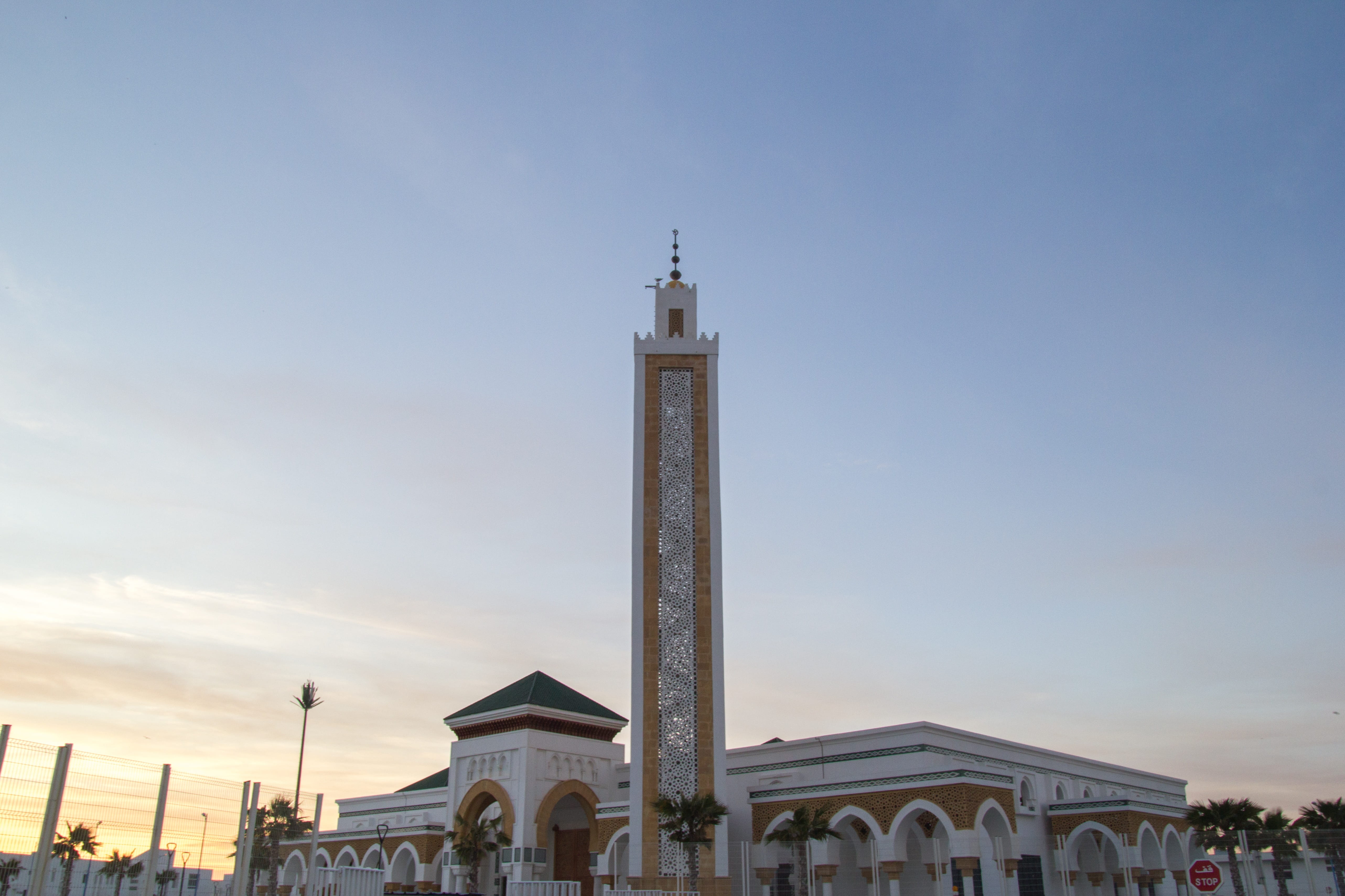 5K, sunset, travel destinations, tower, strait, nature, minaret, built structure, i pray, low angle view, tanger, africa, place of worship, mosque, city, HD Wallpaper