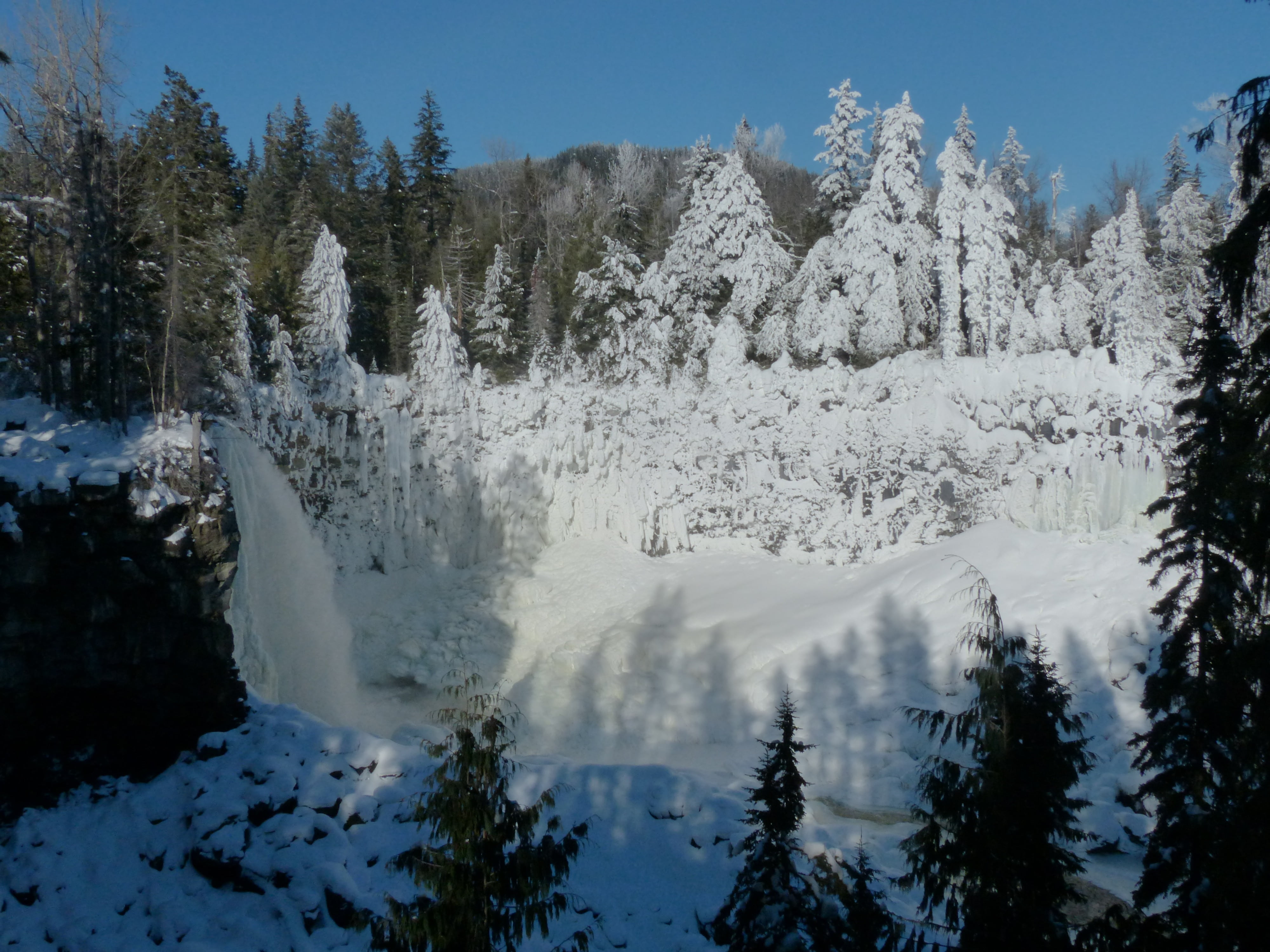 frosted, countryside, non-urban scene, plant, nature, tranquil scene, mountain, forest, bitter cold, canim falls, snowcapped mountain, canada, day, water fall, HD Wallpaper