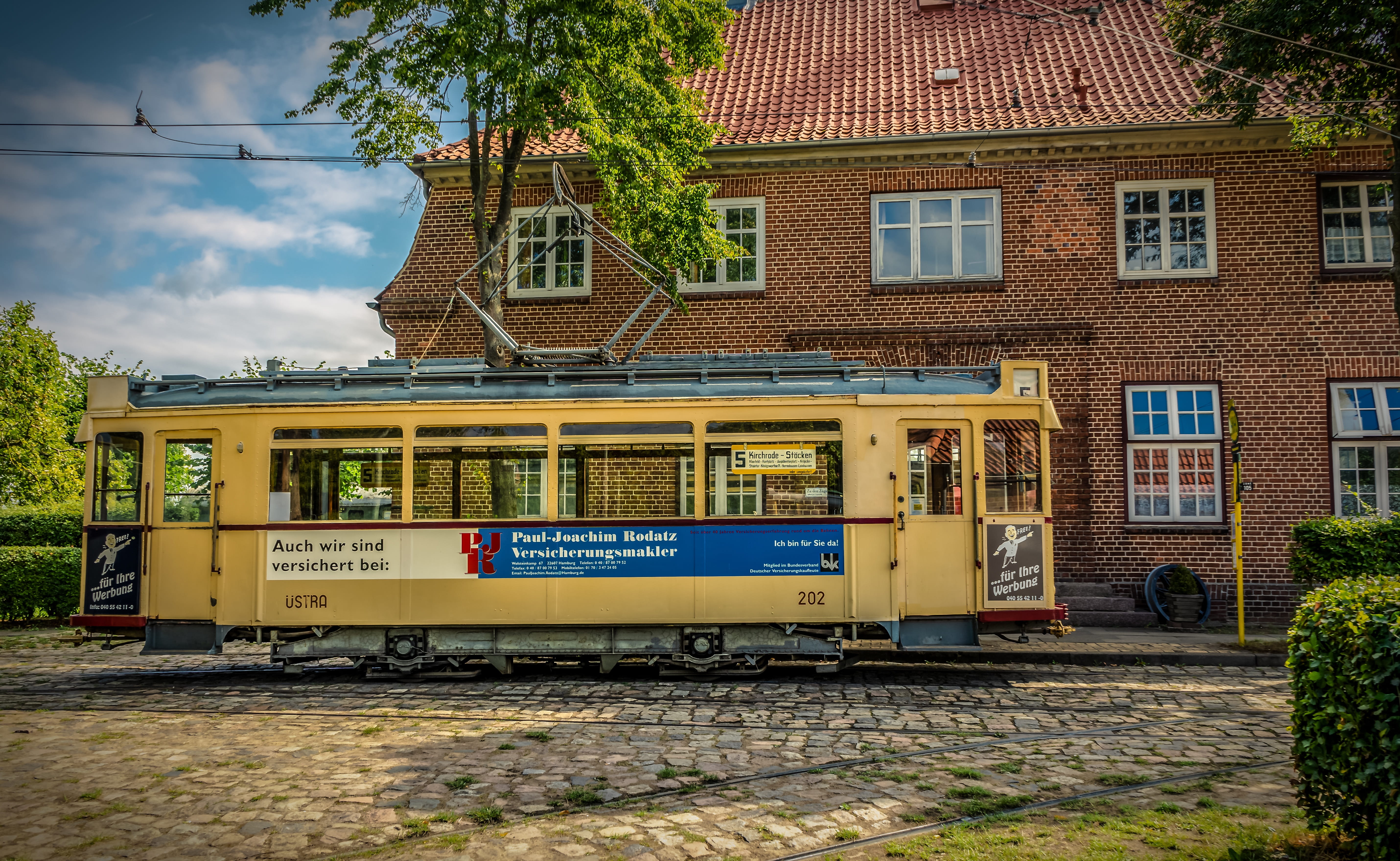 train - vehicle, mode of transportation, building, public transportation, rail transportation, cloud - sky, transportation, architecture, day, plant, sky, HD Wallpaper