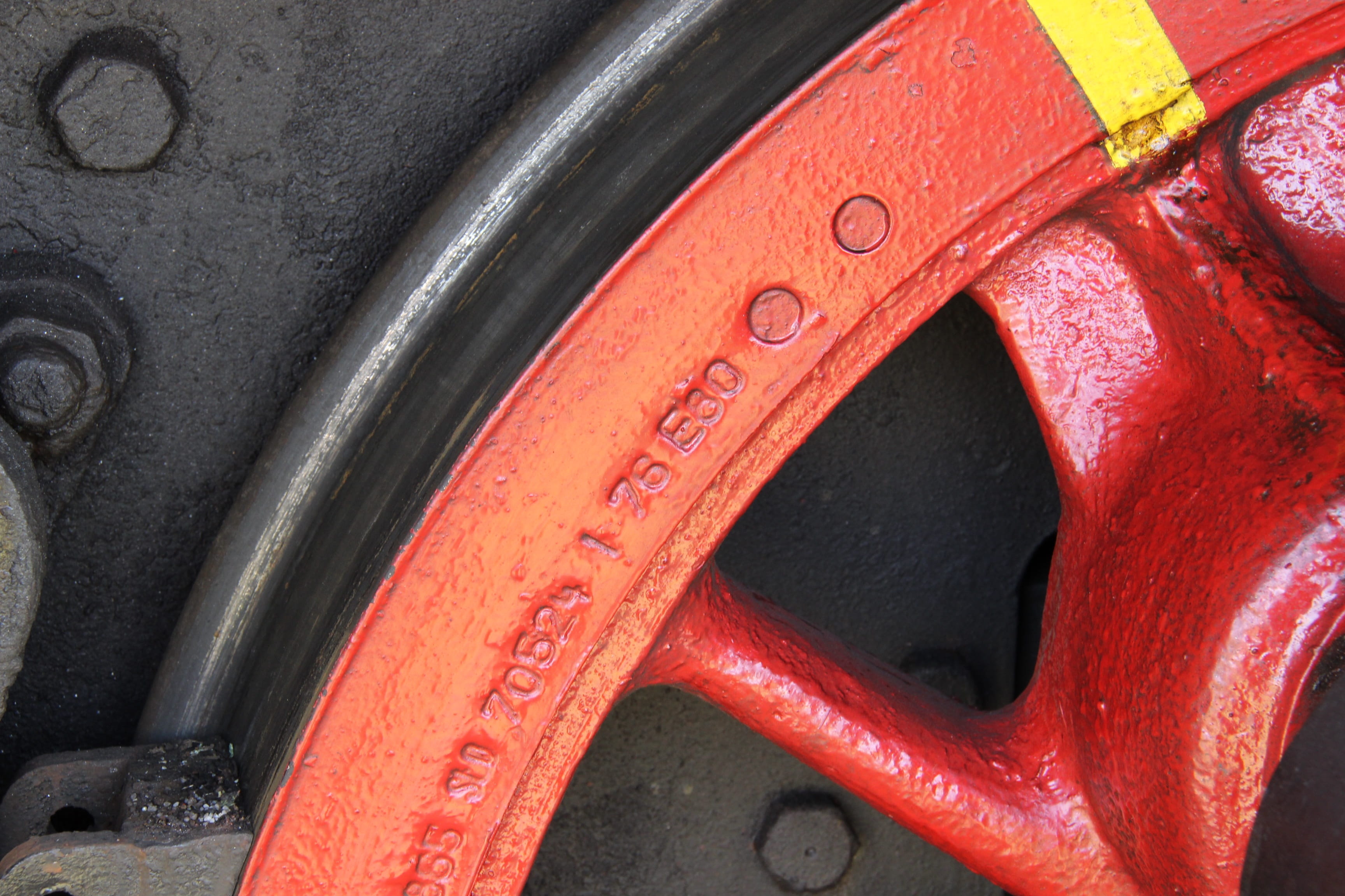 equipment, zugfahrt, still life, shape, close-up, outdoors, technology, transportation, number, wheel, steel, full frame, loco, water, orange color, mode of transportation, HD Wallpaper