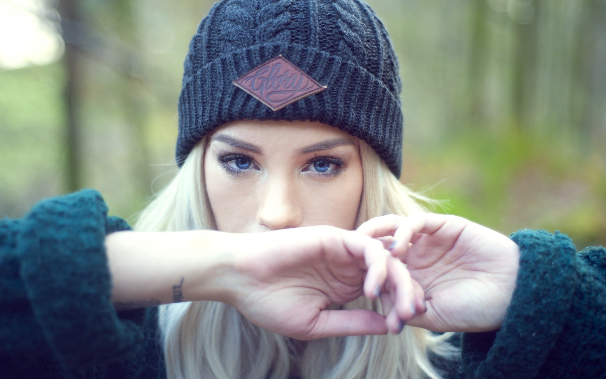 blonde, looking at viewer, blue eyes, Amy Crilley, 2K, woolen, hat, sweater, HD Wallpaper