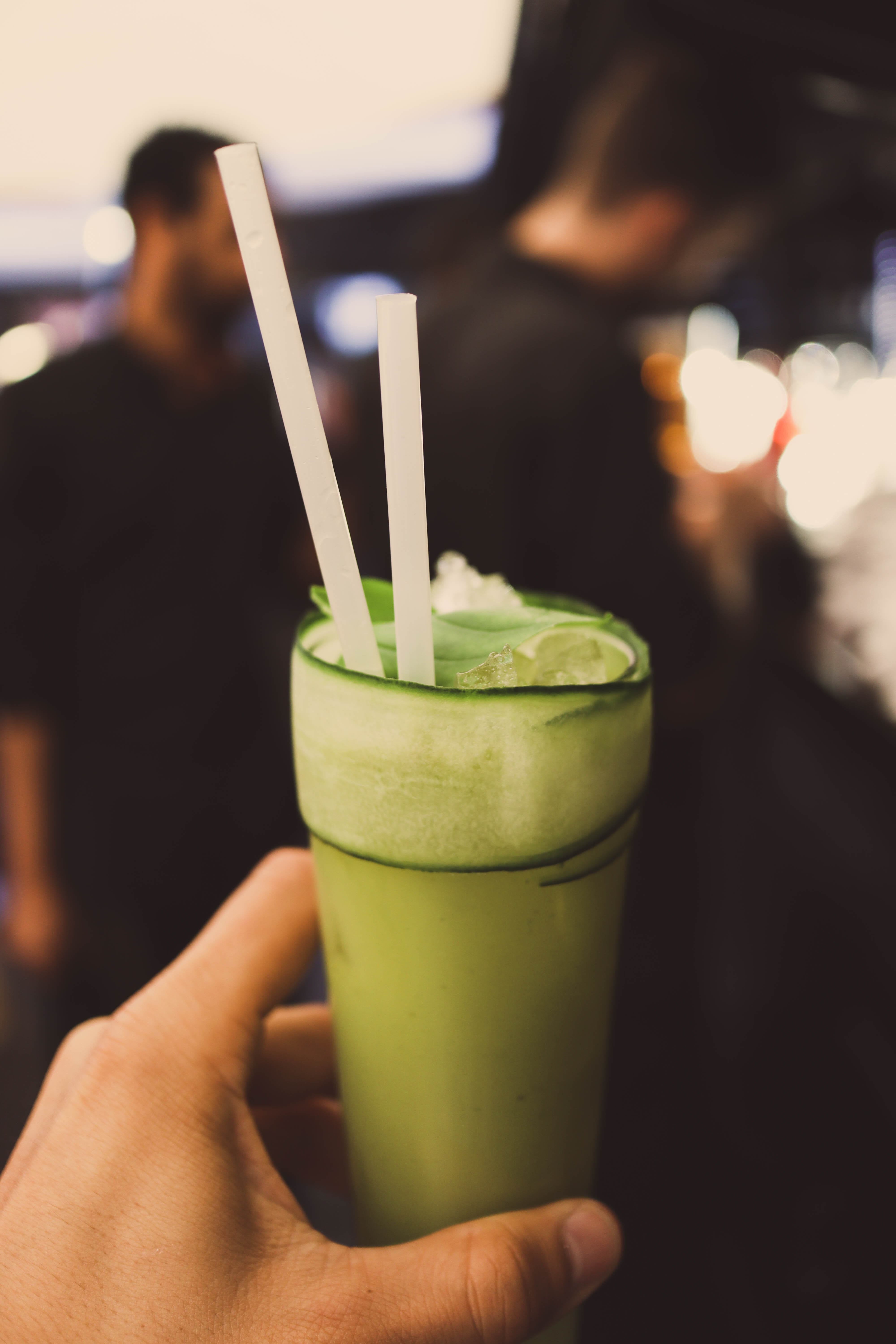 hand, pub, drink, household equipment, drinking straw, lifestyles, straw, focus on foreground, finger, restaurant, real people, coctail, close-up, food and drink, Phone HD Wallpaper