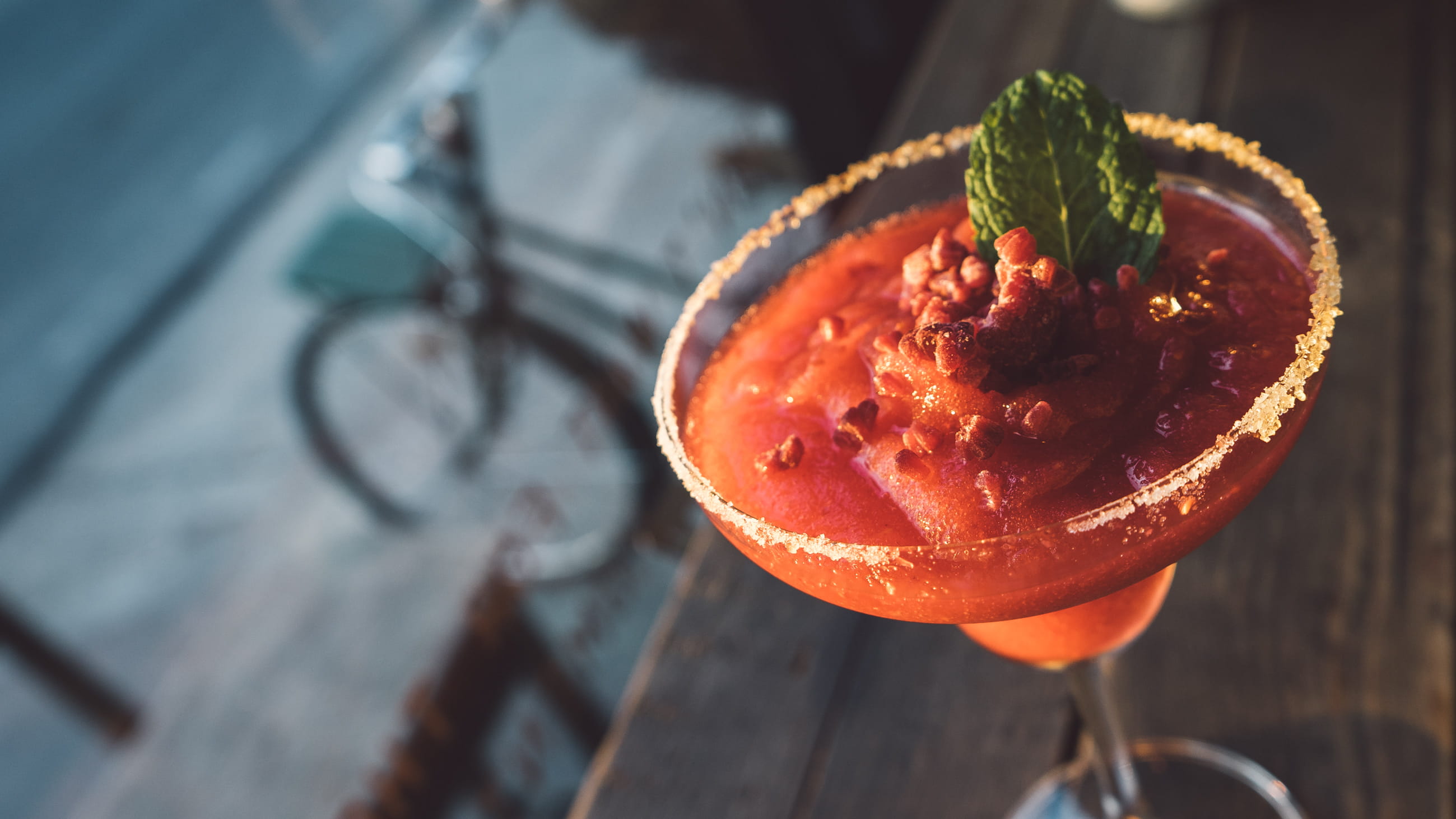 drinking glass, herb, focus on foreground, alcohol, close-up, strawberry, food, food and drink, wellbeing, mint leaf - culinary, coctail, refreshment, glass, HD Wallpaper