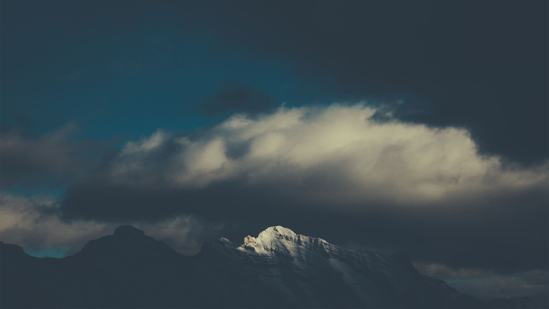 no people, tranquil scene, clouds, snowy peak, nature, sky, snowcapped mountain, mountain, outdoors, mountains, mountain range, rock, environment, winter, HD Wallpaper