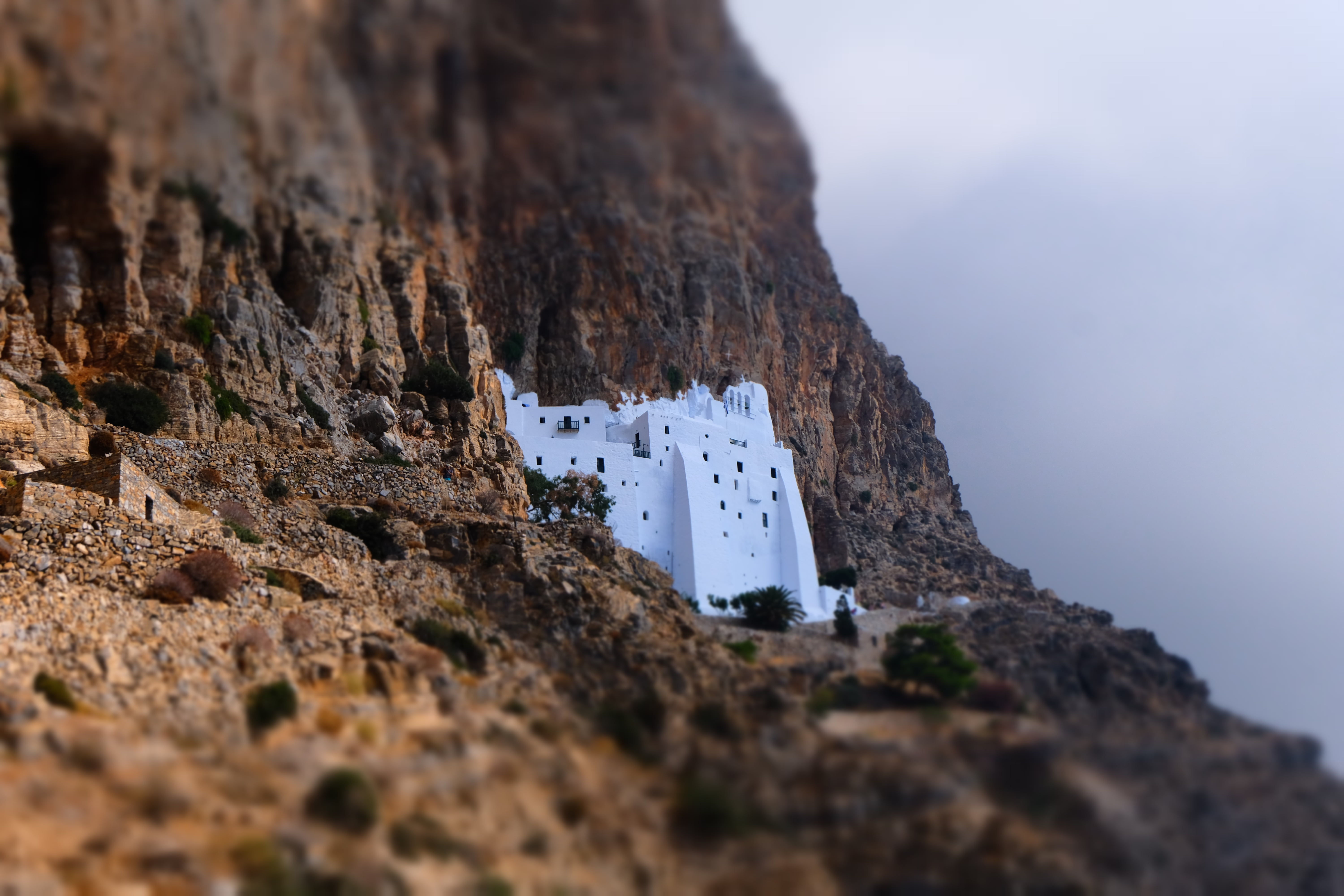 rock formation, architecture, winter, nature, tranquility, rise, solid, tilt shift, water, mountain, building, white, sky, beauty in nature, day, physical geography, HD Wallpaper
