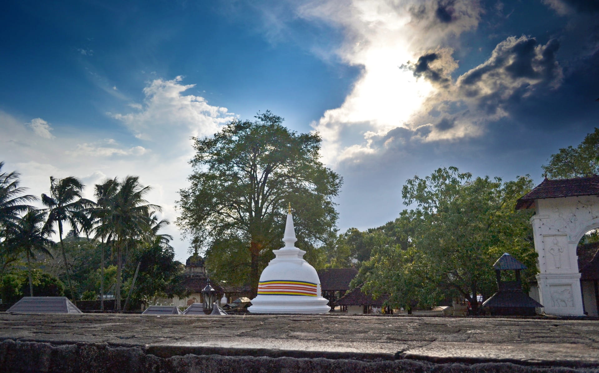 belief, travel, nature, no people, Buddhist Temple, architecture, tropical climate, palm tree, outdoors, place of worship, sky, city, cloud - sky, plant, HD Wallpaper