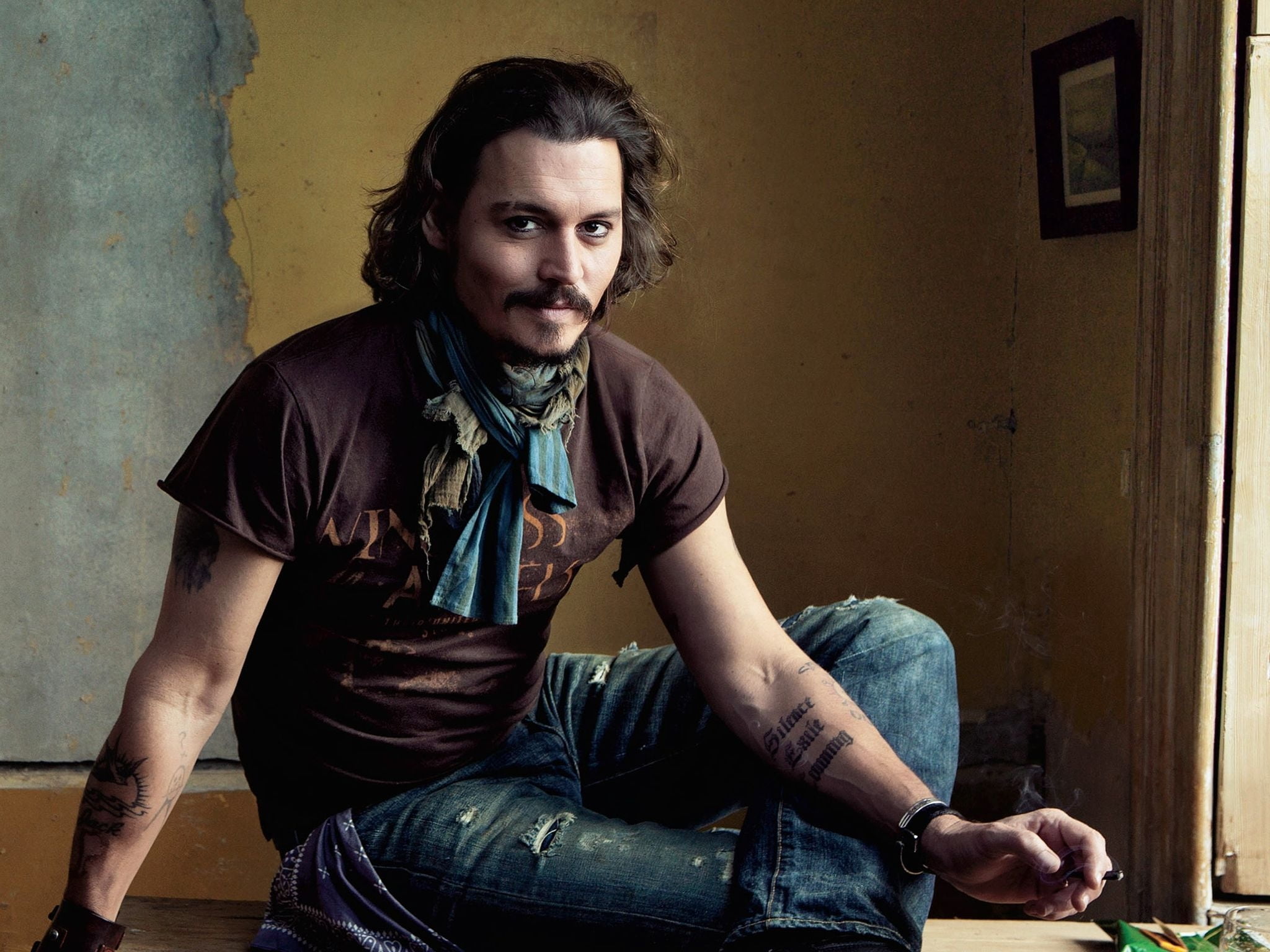 young Men, depression - Sadness, caucasian Ethnicity, one Man Only, indoors, hand on knee, brunette, three quarter length, front view, jeans, looking, serious, HD Wallpaper
