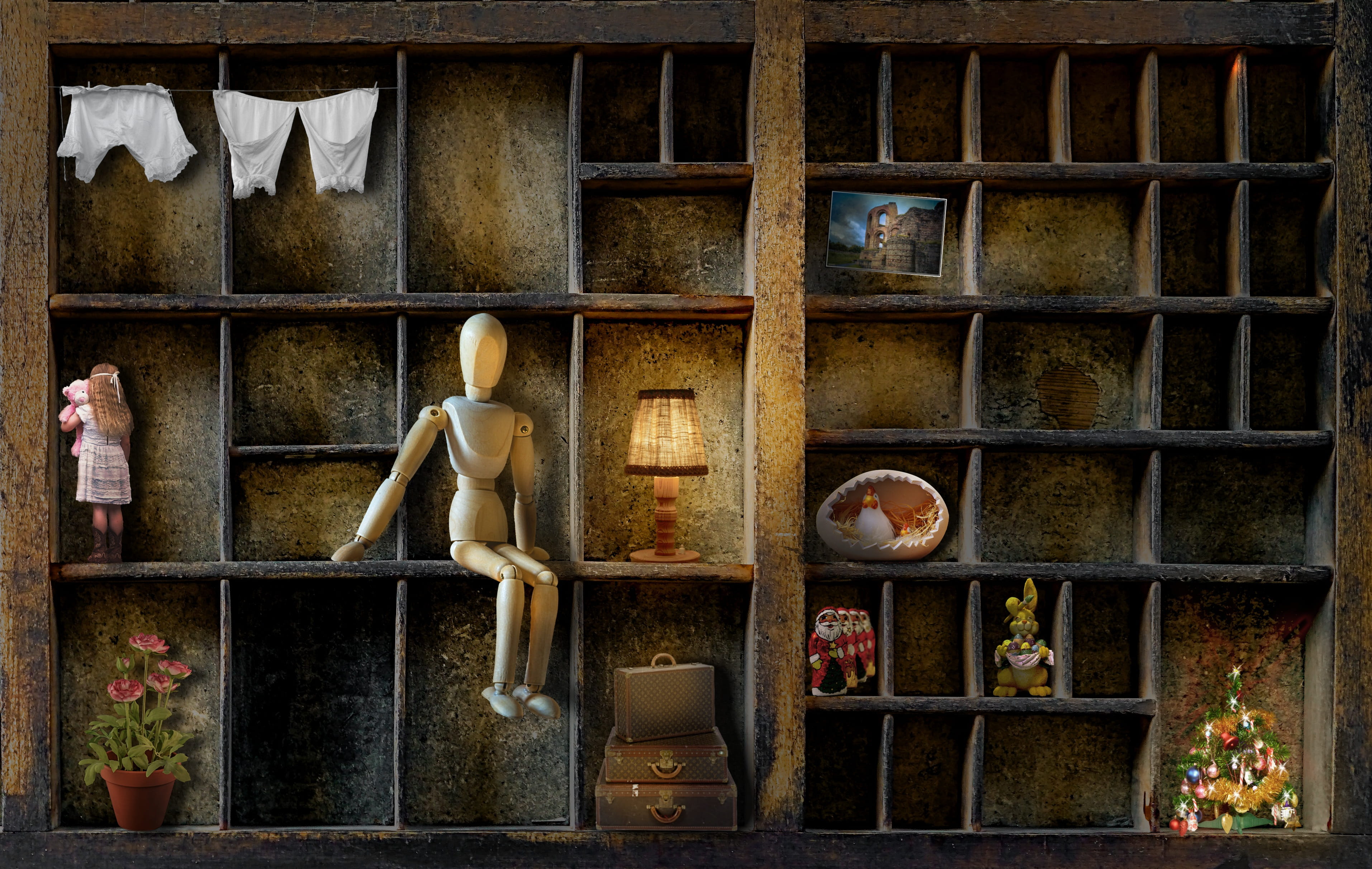no people, 2K, craft, creativity, indoors, hanging, wash, easter, male likeness, large group of objects, luggage, decoration, santa claus, sculpture, lonely, HD Wallpaper
