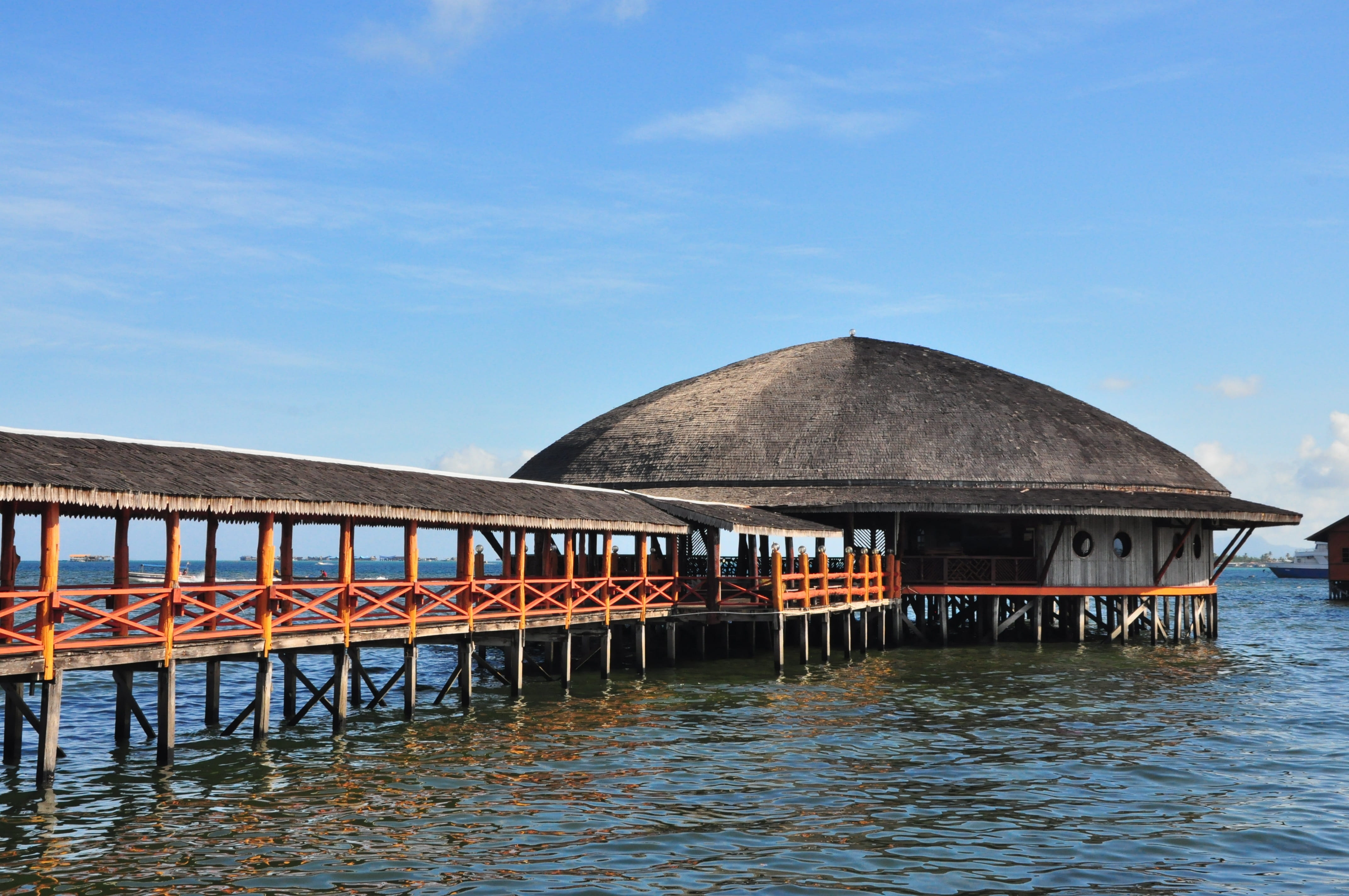nature, architecture, stilt house, day, Island, waterfront, no people, stilt, outdoors, building exterior, built structure, seascape, Malaysia, sea, residential district, HD Wallpaper
