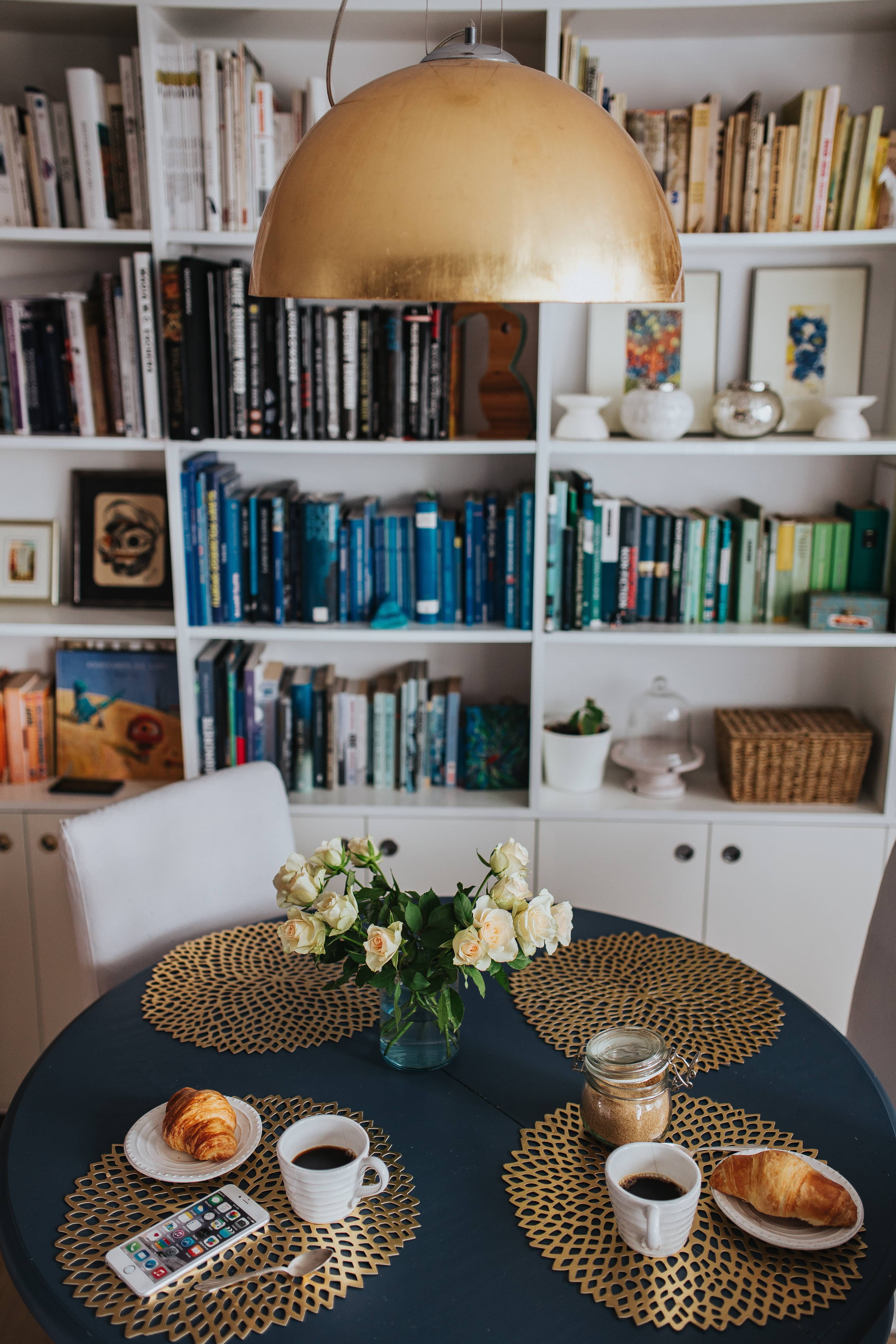 coffee - drink, large group of objects, mats, decor, 5K, coffee cup, golden, flowers, furniture, coffee, cup, blue, Round, no People, still life, mug, Phone HD Wallpaper