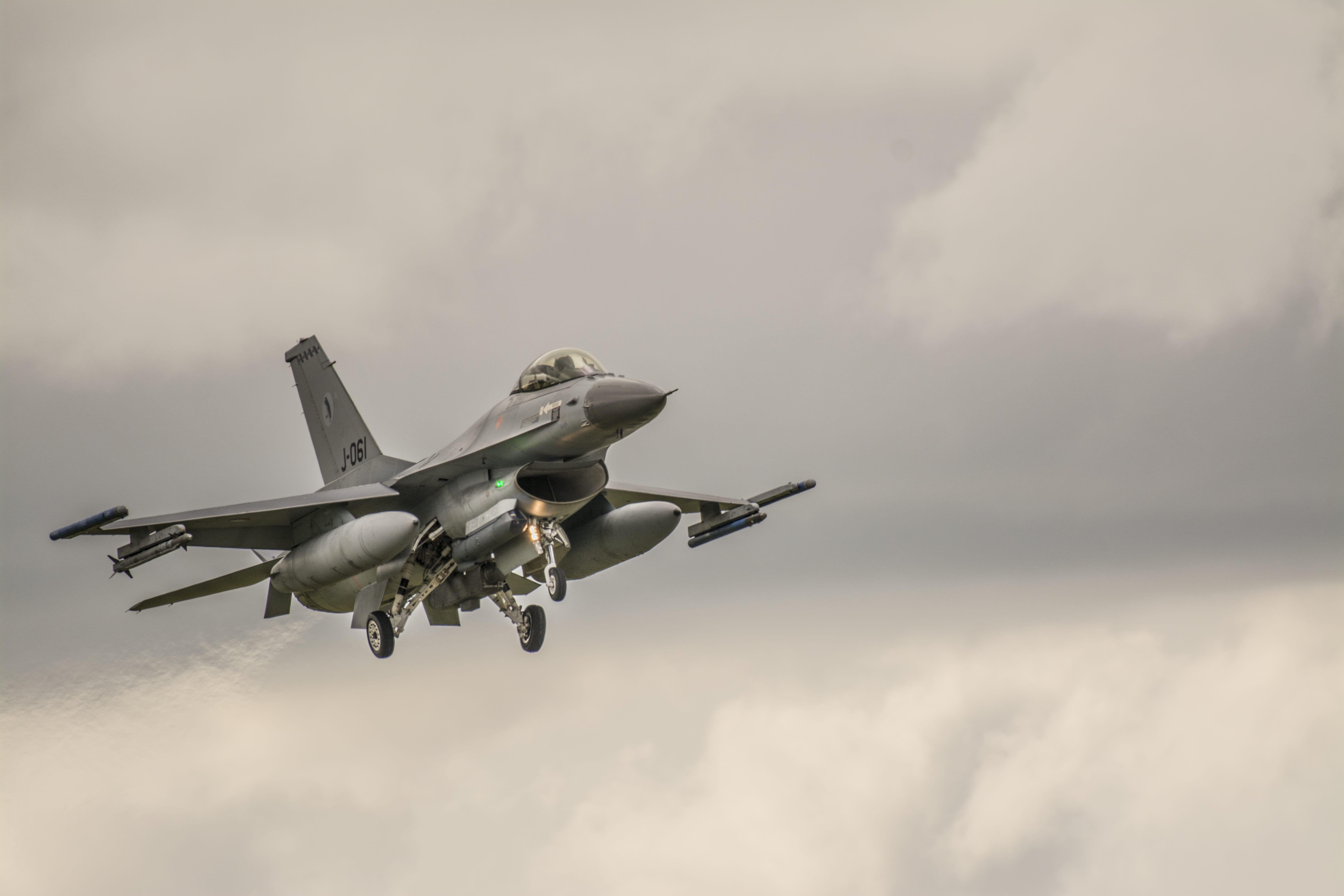 transportation, 5K, aggression, sky, aircraft, armed forces, fighter, aerospace industry, fighter plane, f16, government, aerobatics, military airplane, HD Wallpaper