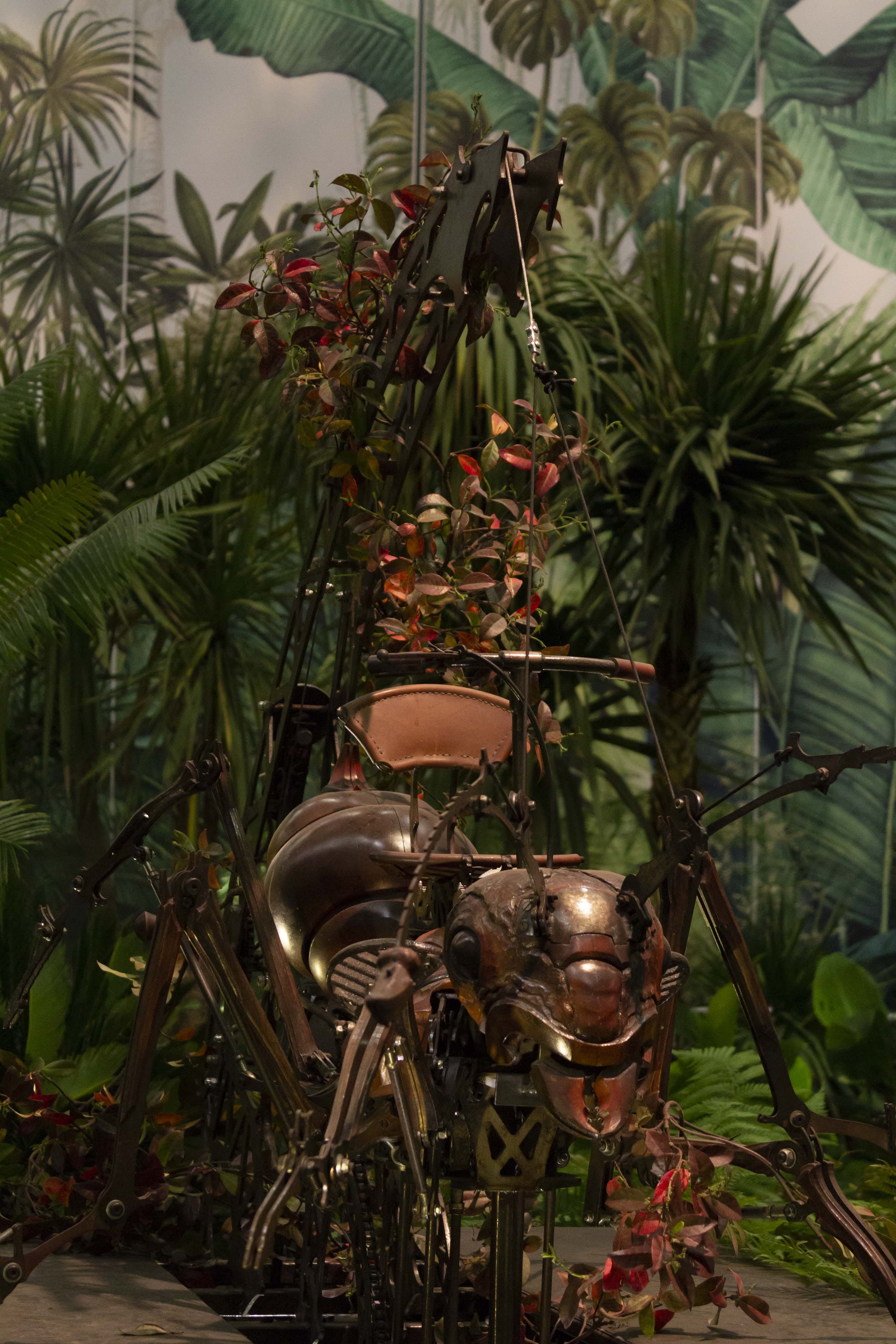 leaf, no people, focus on foreground, mechanic, fruit, close-up, floralis, 5K, decoration, jungle, plant, outdoors, garden, les machines de nantes, tree, Phone HD Wallpaper