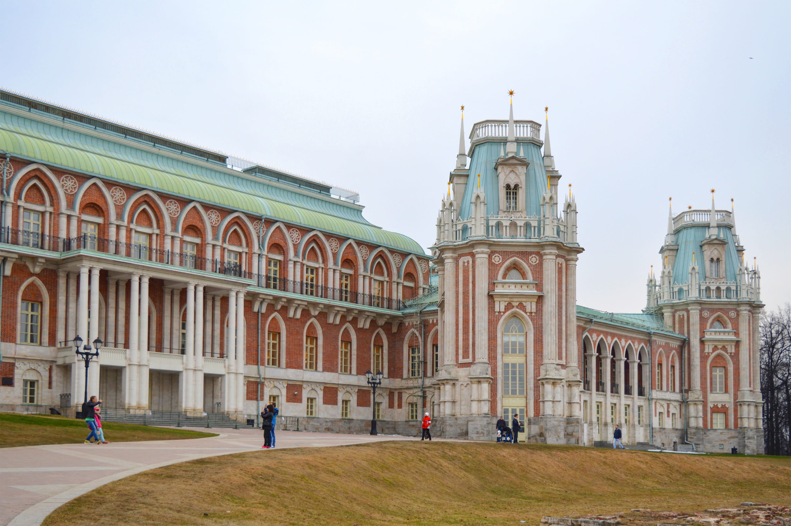 famous Place, tourism, Catherine Palace, city, nature, gothic castle, gothic, russia, incidental people, moscow, religion, belief, sights, monument, place of worship, HD Wallpaper
