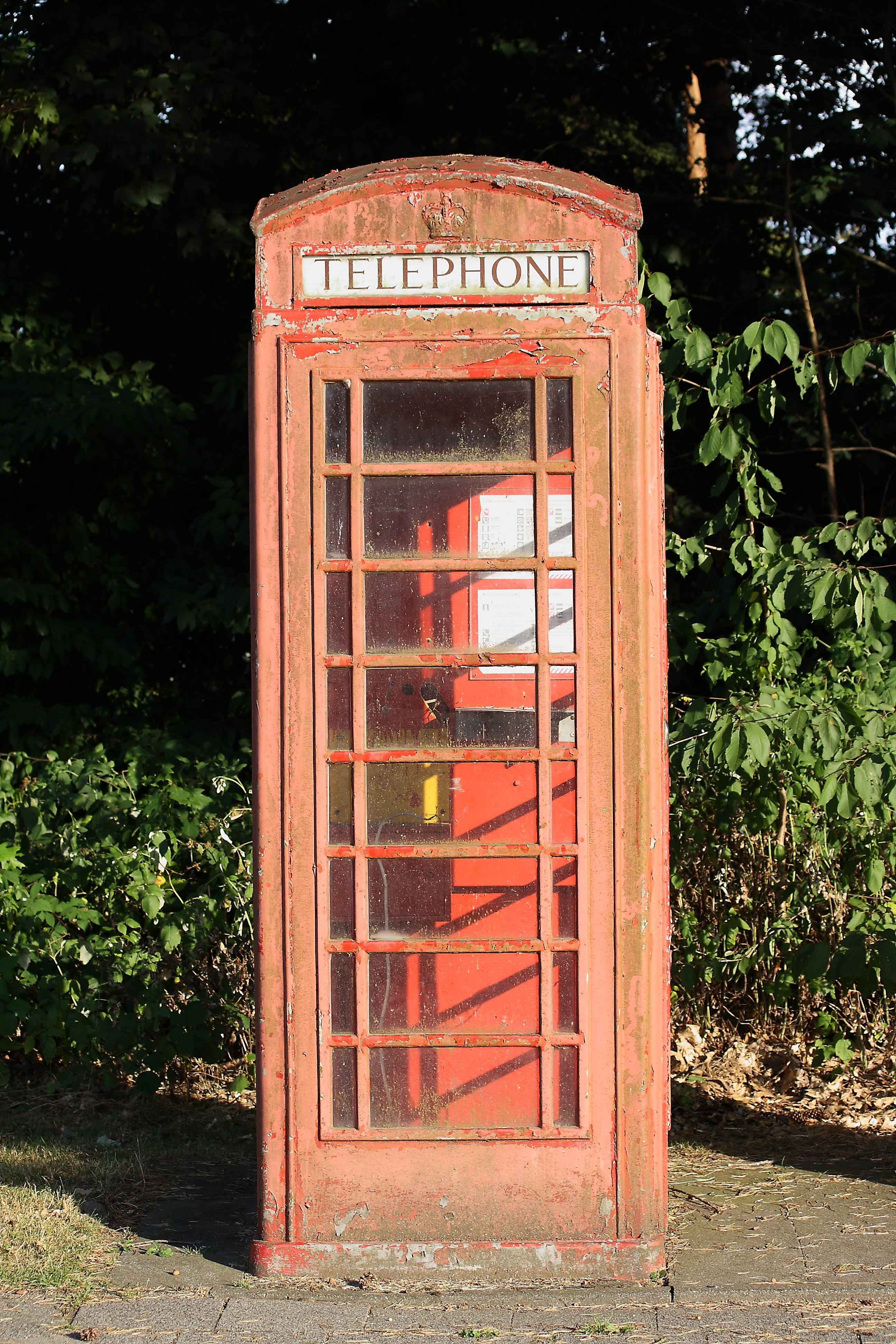 phone, telephone house, nature, telephone, british Culture, architecture, telephone Booth, outdoors, unfashionable, technology, old, telephone handset, Phone HD Wallpaper