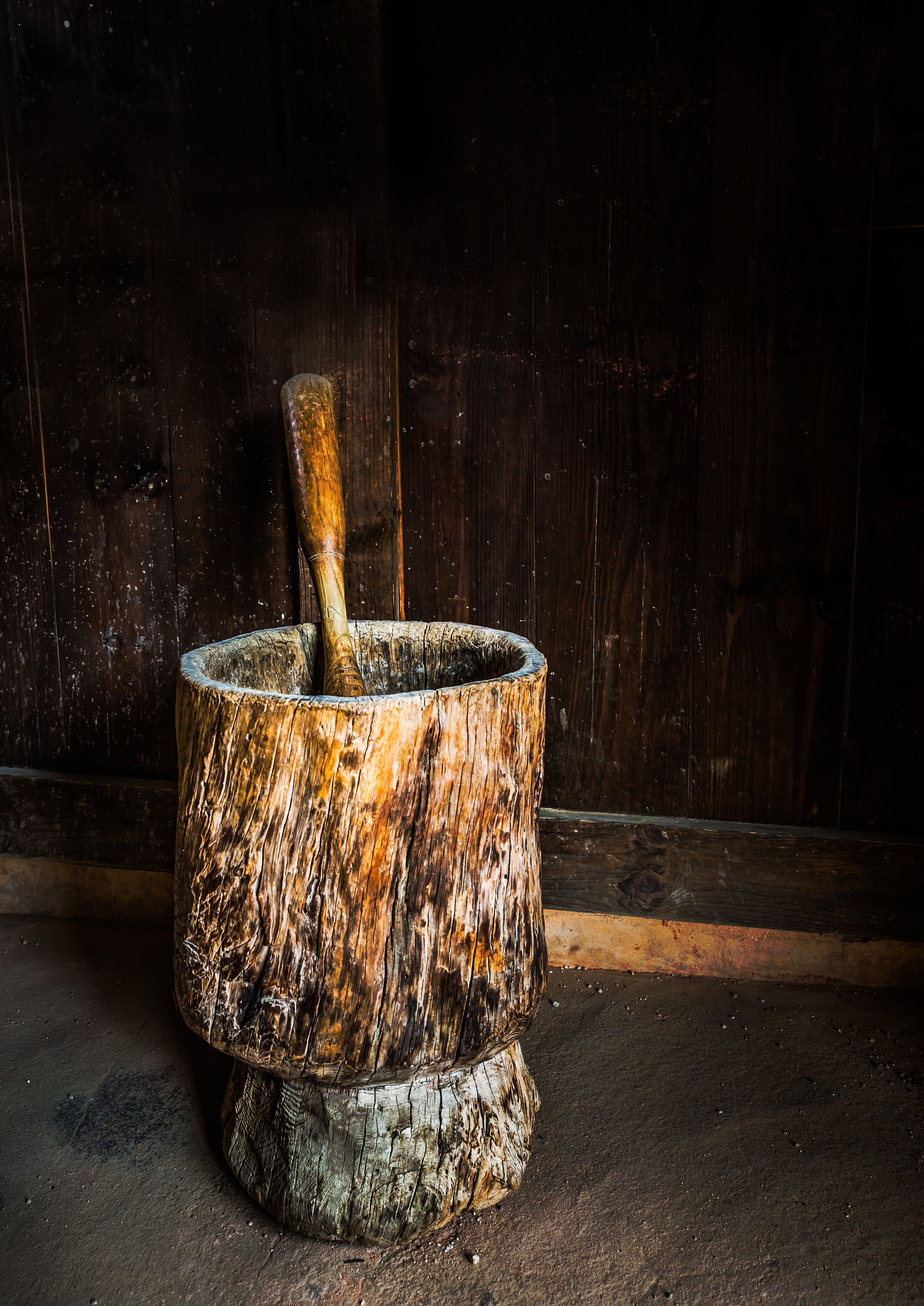 old, save, wooden, close-up, the world gi, no people, traditional culture, belongings, tree stump, nature, south korea, tree, brown, folk, art, container, Phone HD Wallpaper