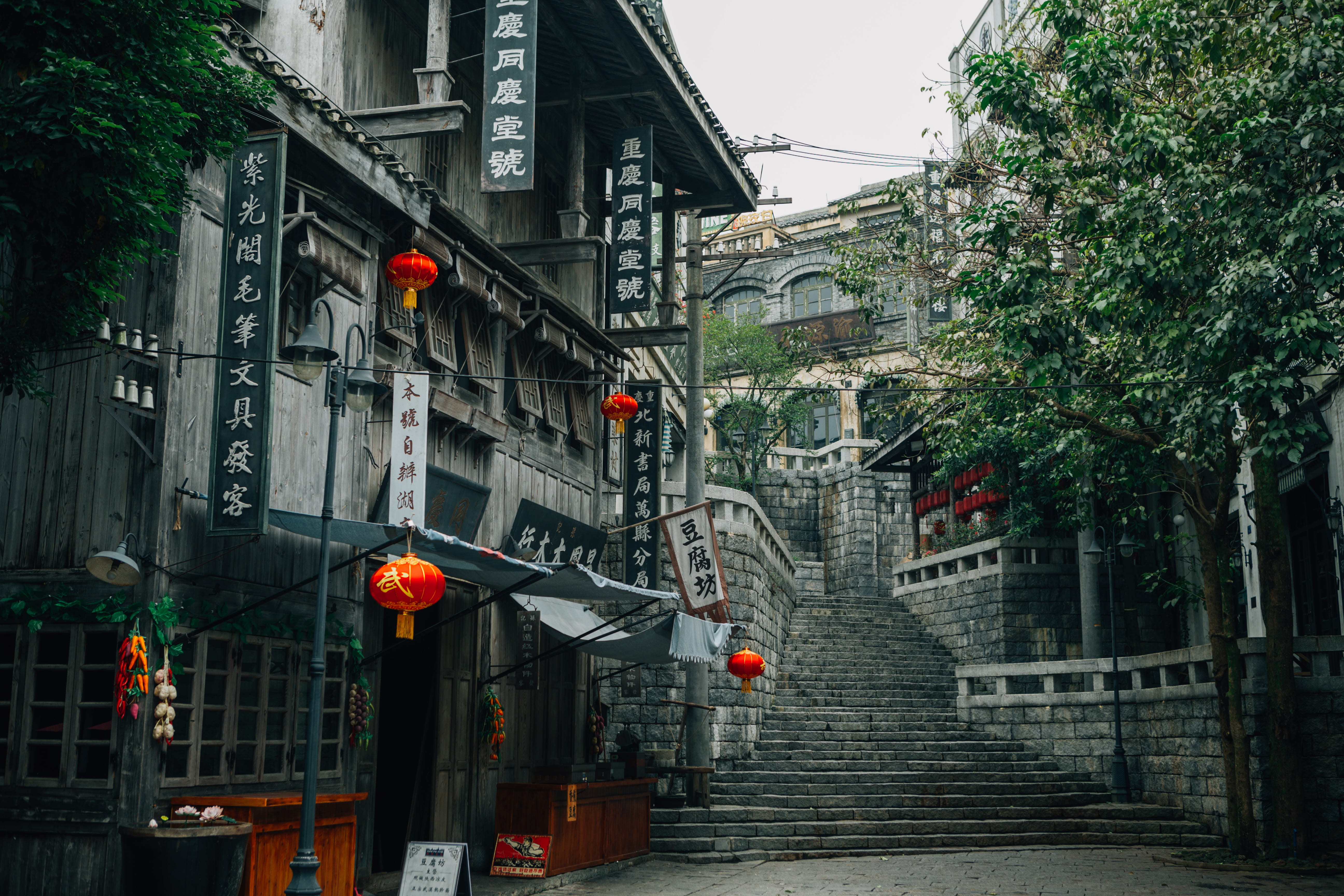 communication, low angle view, chinese lantern, built structure, sign, red, outdoors, guidance, chinese, pendant, old city, movie town, no people, architecture, HD Wallpaper