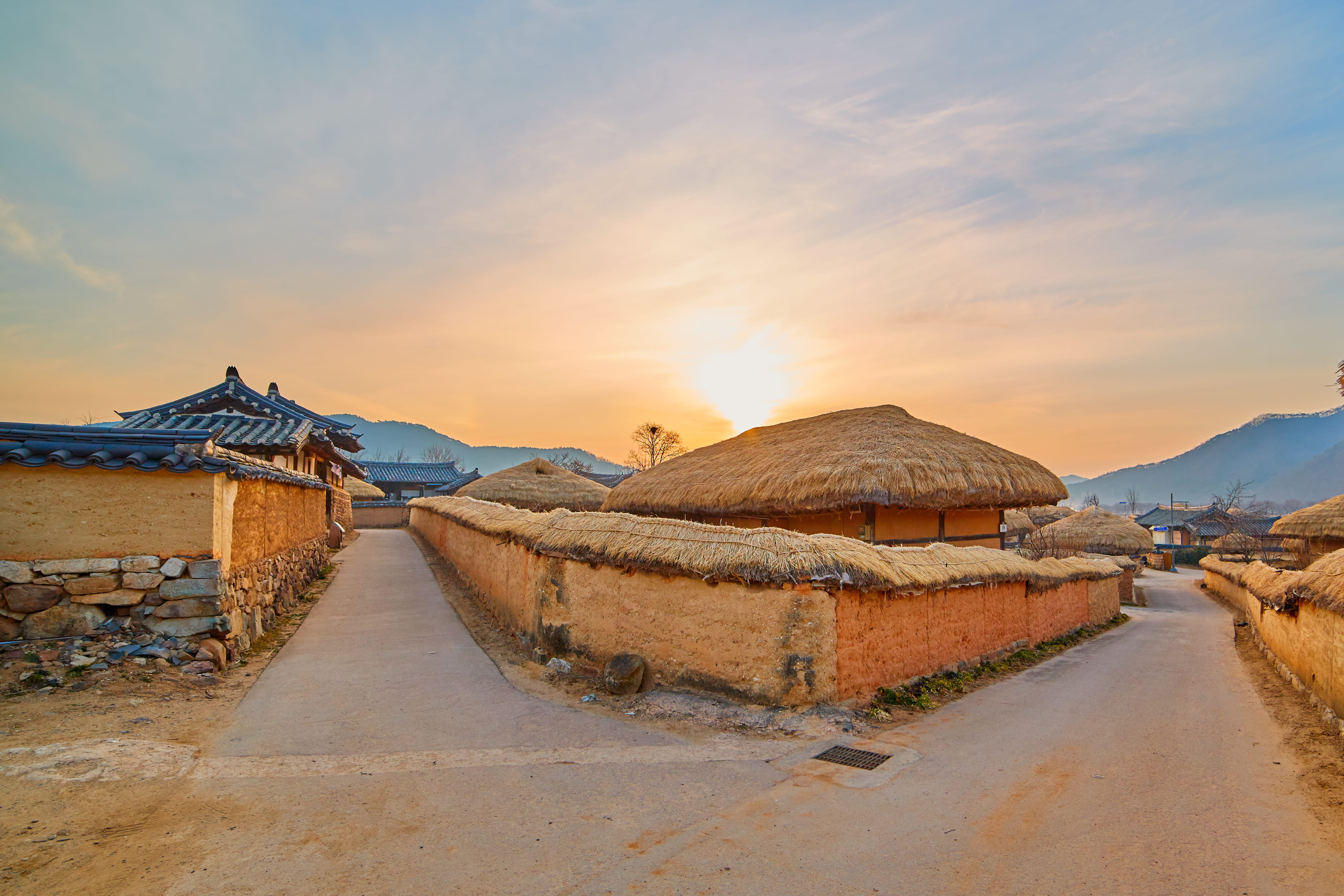 landscape, village, sunsent, non-urban scene, 4K, tranquility, mountain, travel destinations, south korea, cloud - sky, the way forward, mounatin line, HD Wallpaper
