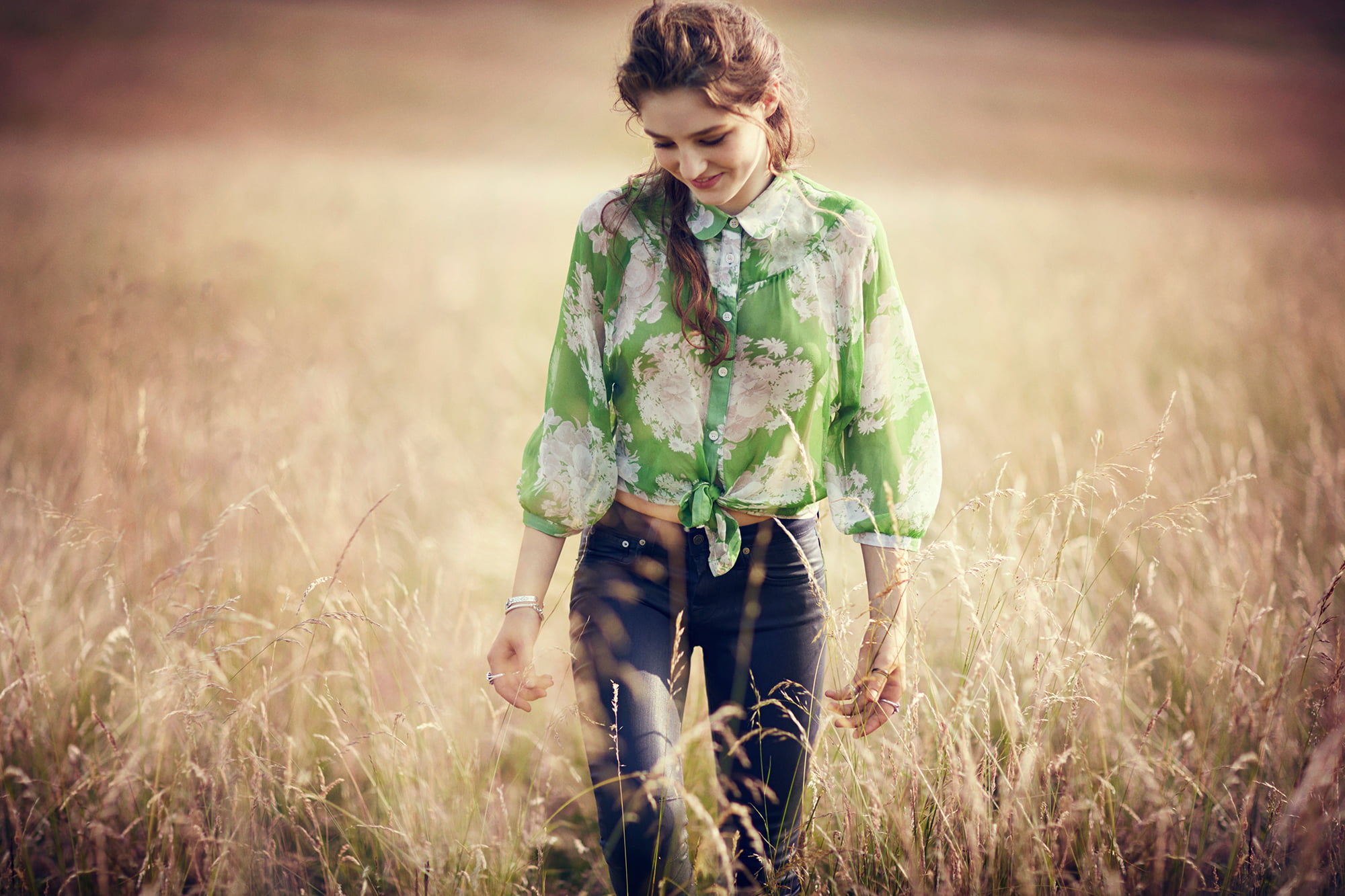 land, growth, hair, 1080P, grass, young women, one person, Birdy, three quarter length, standing, outdoors, nature, young adult, selective focus, contemplation, HD Wallpaper