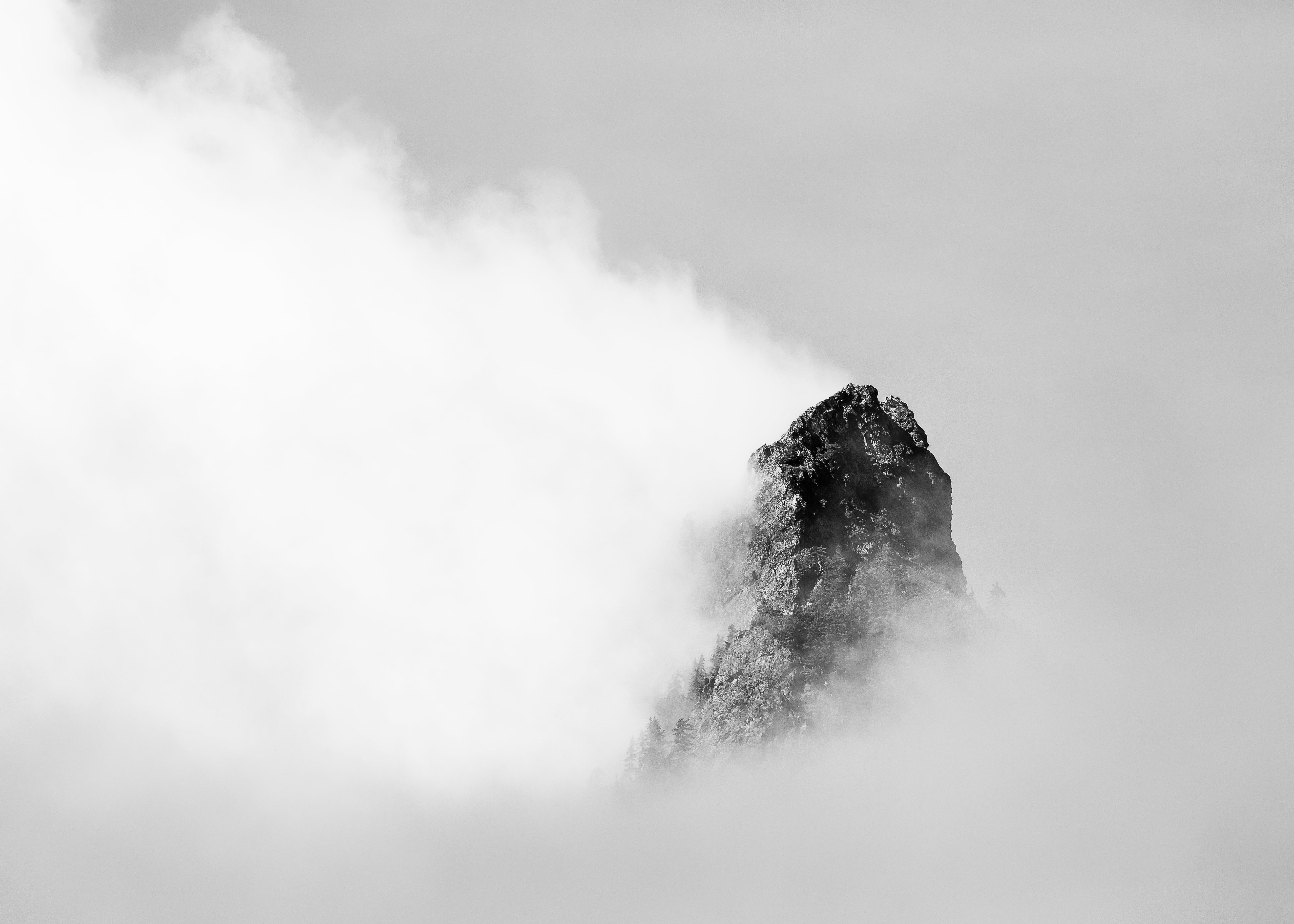 minimalism, White  mountain, Always On, Canon EOS 5D Mark III, nature, fog, 6L, top, Waking Up, 4K, The Verge, mountain, Washington, photo, minimal, mountain Peak, HD Wallpaper