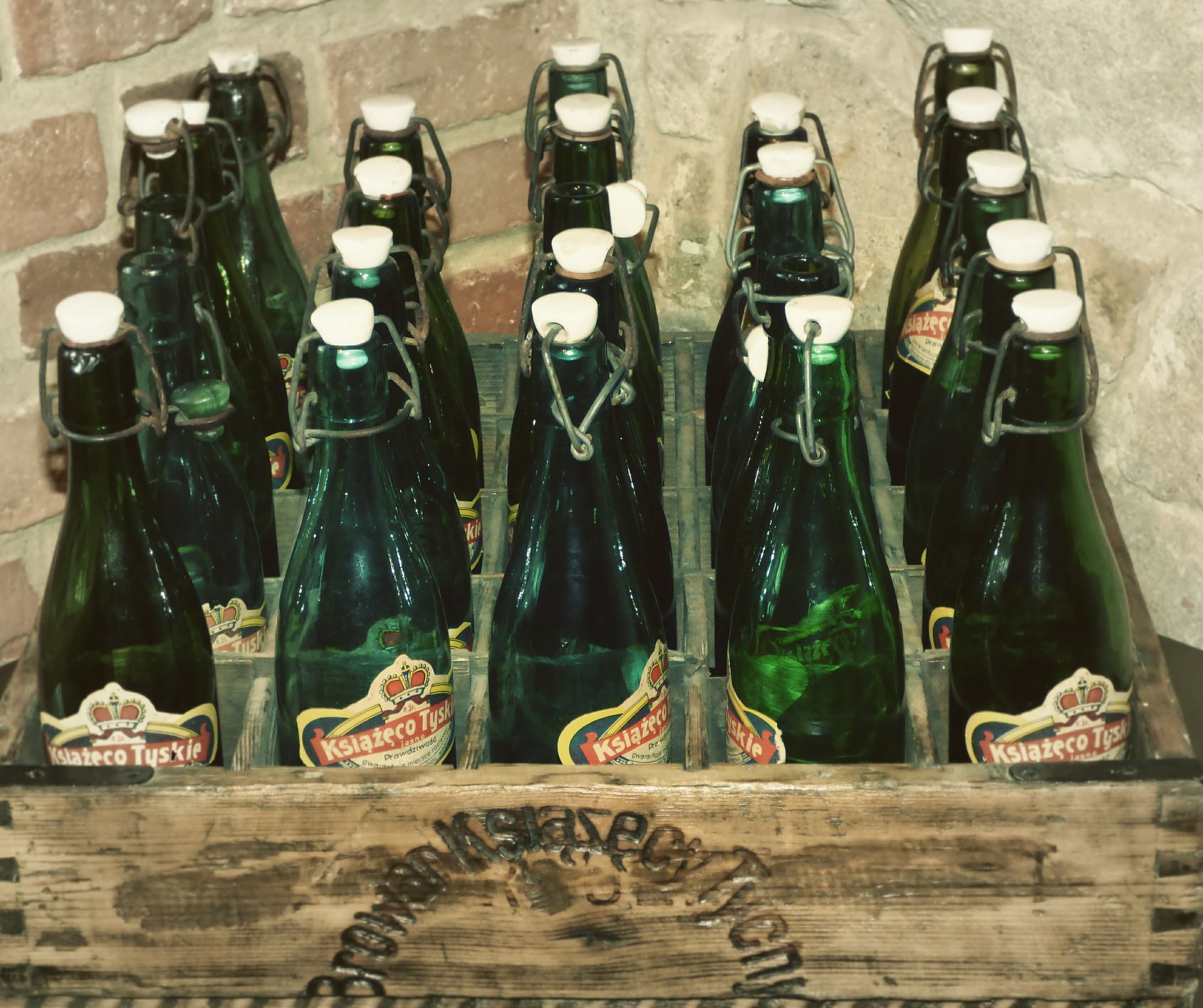 cerveza, viejas, madera, 1080P, botellas, vidrio, caja, HD Wallpaper