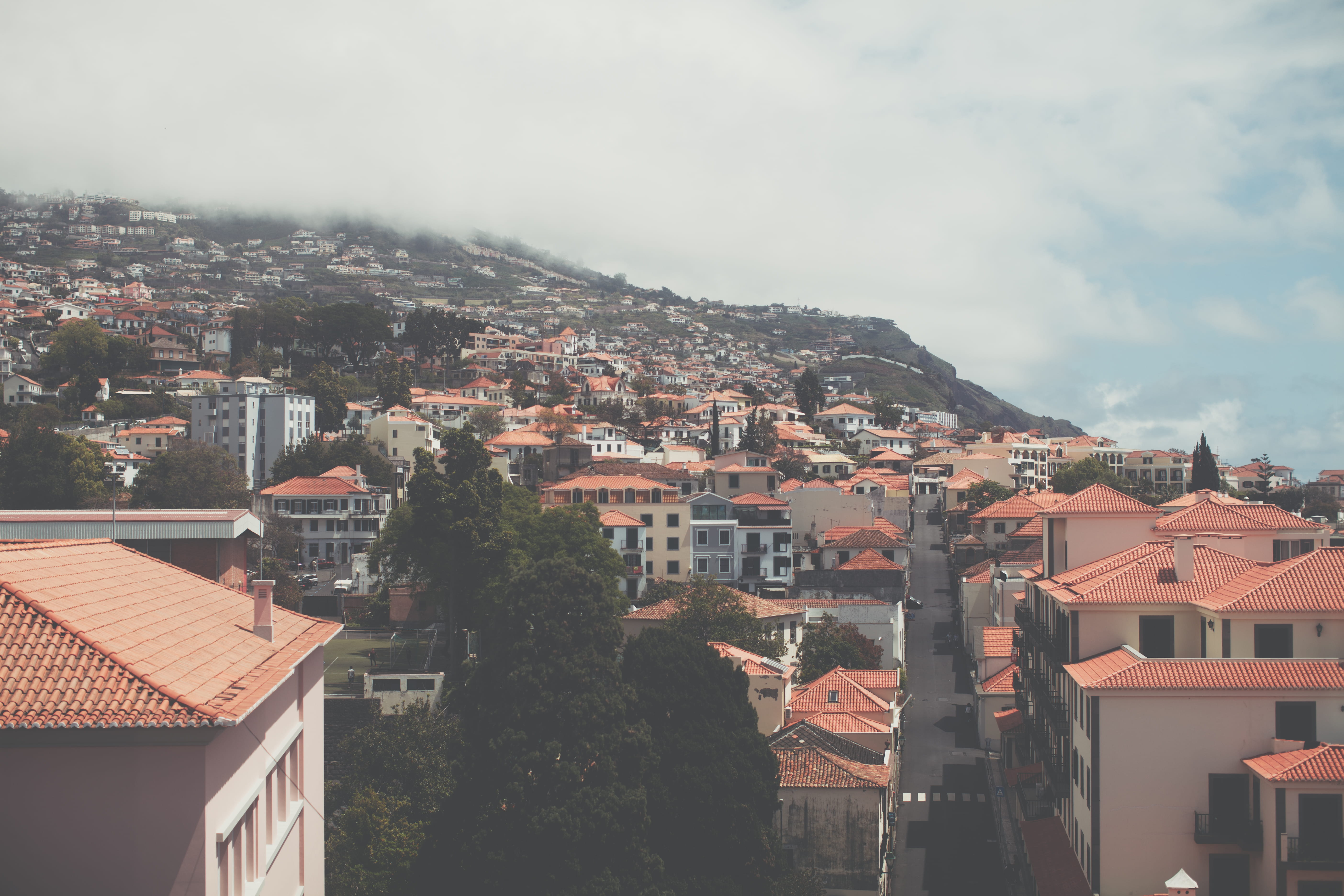 outdoors, crowded, 5K, building, cityscape, architecture, built structure, day, high angle view, residential district, spain, house, white buildings, brick, HD Wallpaper