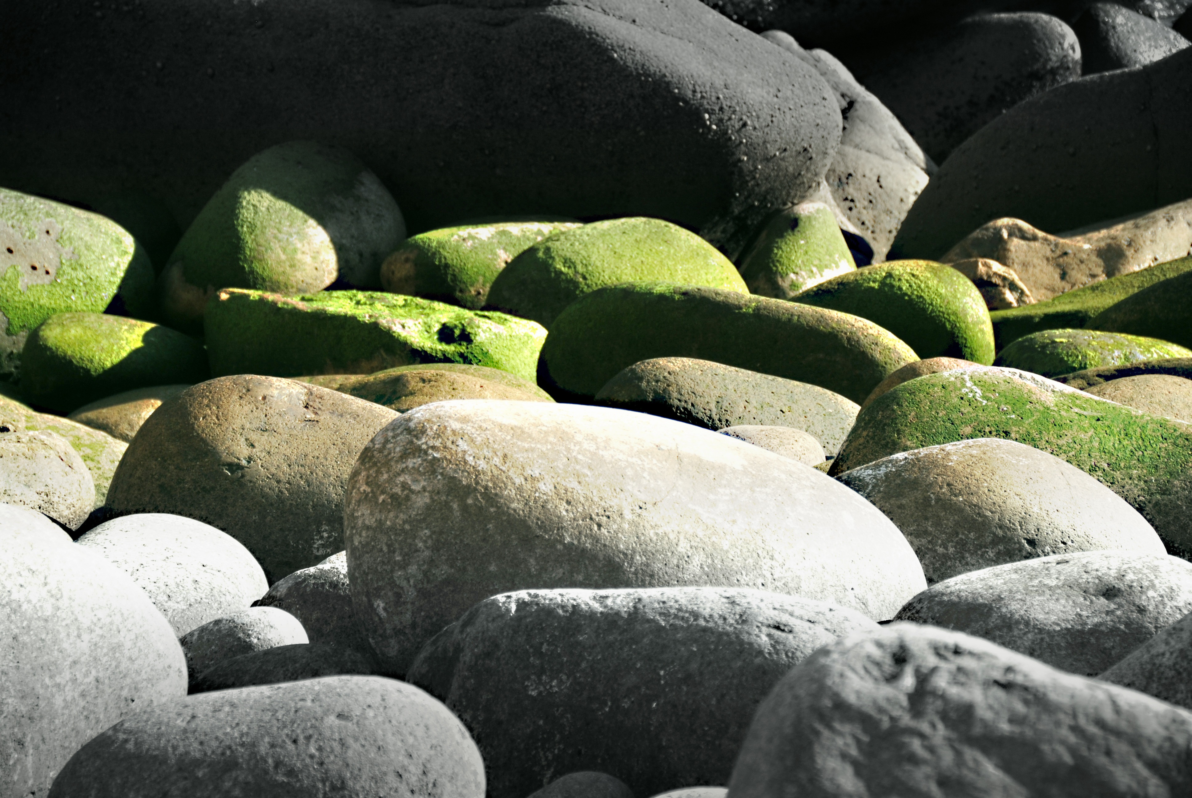 nature, riesen, large group of objects, green, rock, stone, solid, bank, abundance, atlantic, holiday, rock - object, stones, day, backgrounds, full frame, HD Wallpaper