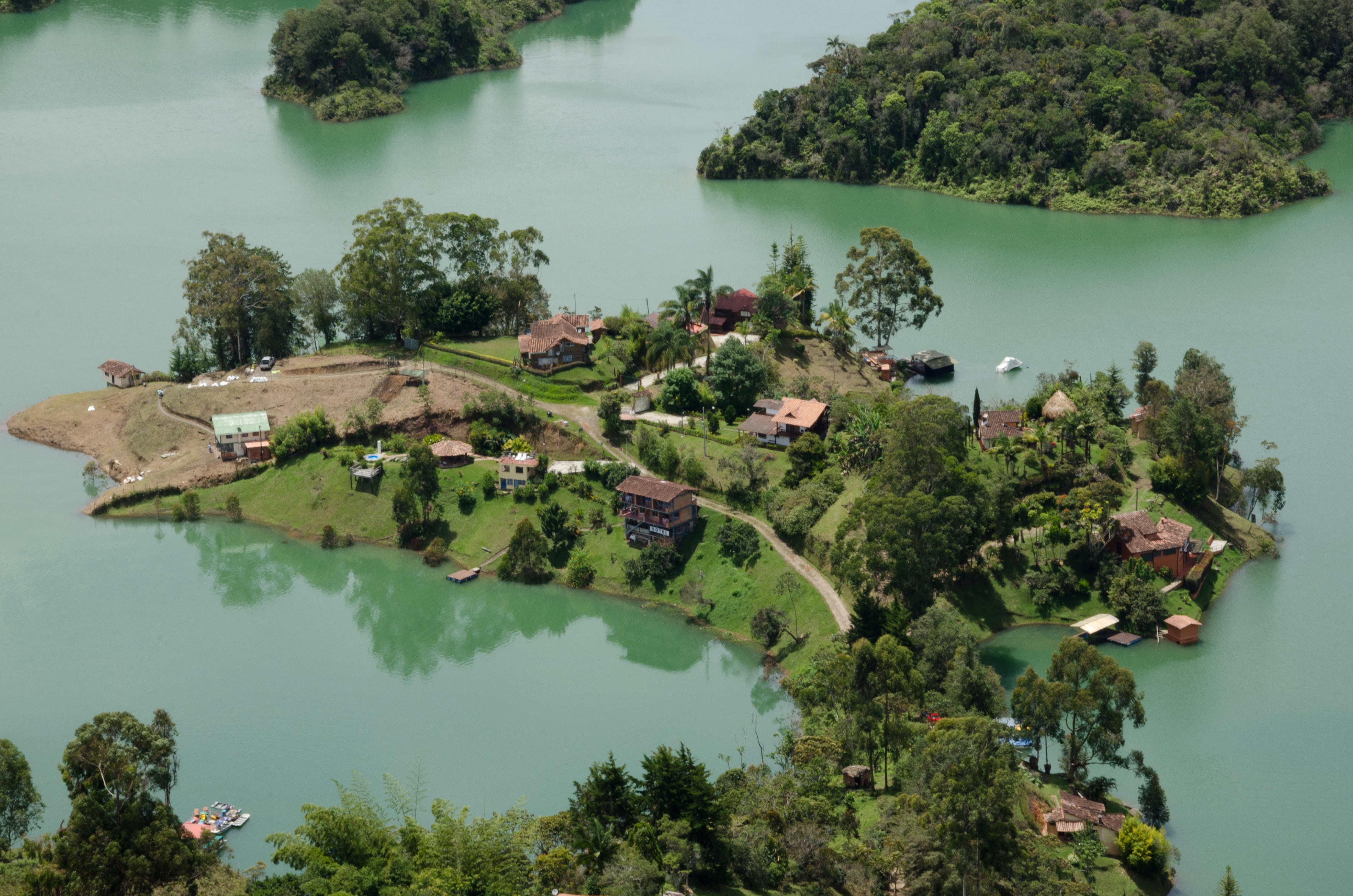 places of interest, growth, day, water, colombia, no people, holiday, scenics - nature, tourism, turquoise colored, lake, sunny, tranquility, beauty in nature, HD Wallpaper