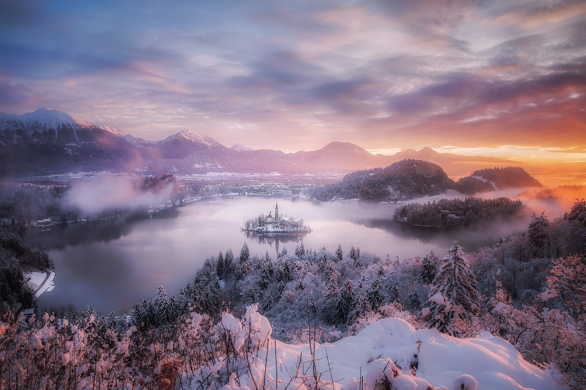 1080P, fog, the region of Krajina, Lake bled, winter, the resort city of bled, the sky, snow, light, haze, The Julian Alps, the evening, clouds, the mountain plateau of Pokljuka, HD Wallpaper