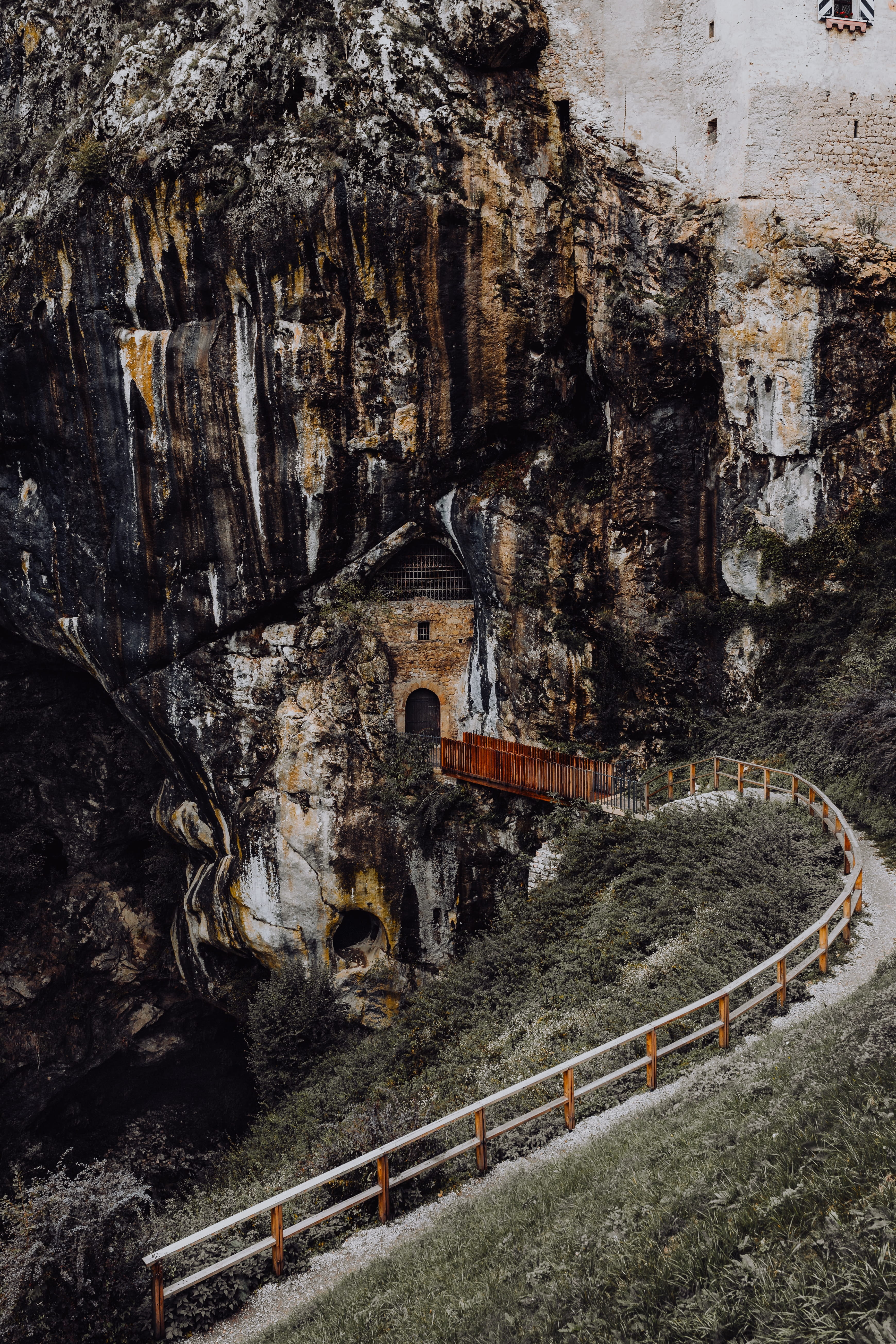 connection, tourism, nature, 5K, environment, Europe, rock, transportation, castle, rock formation, travel, built structure, cave, land, predjamski grad, Phone HD Wallpaper