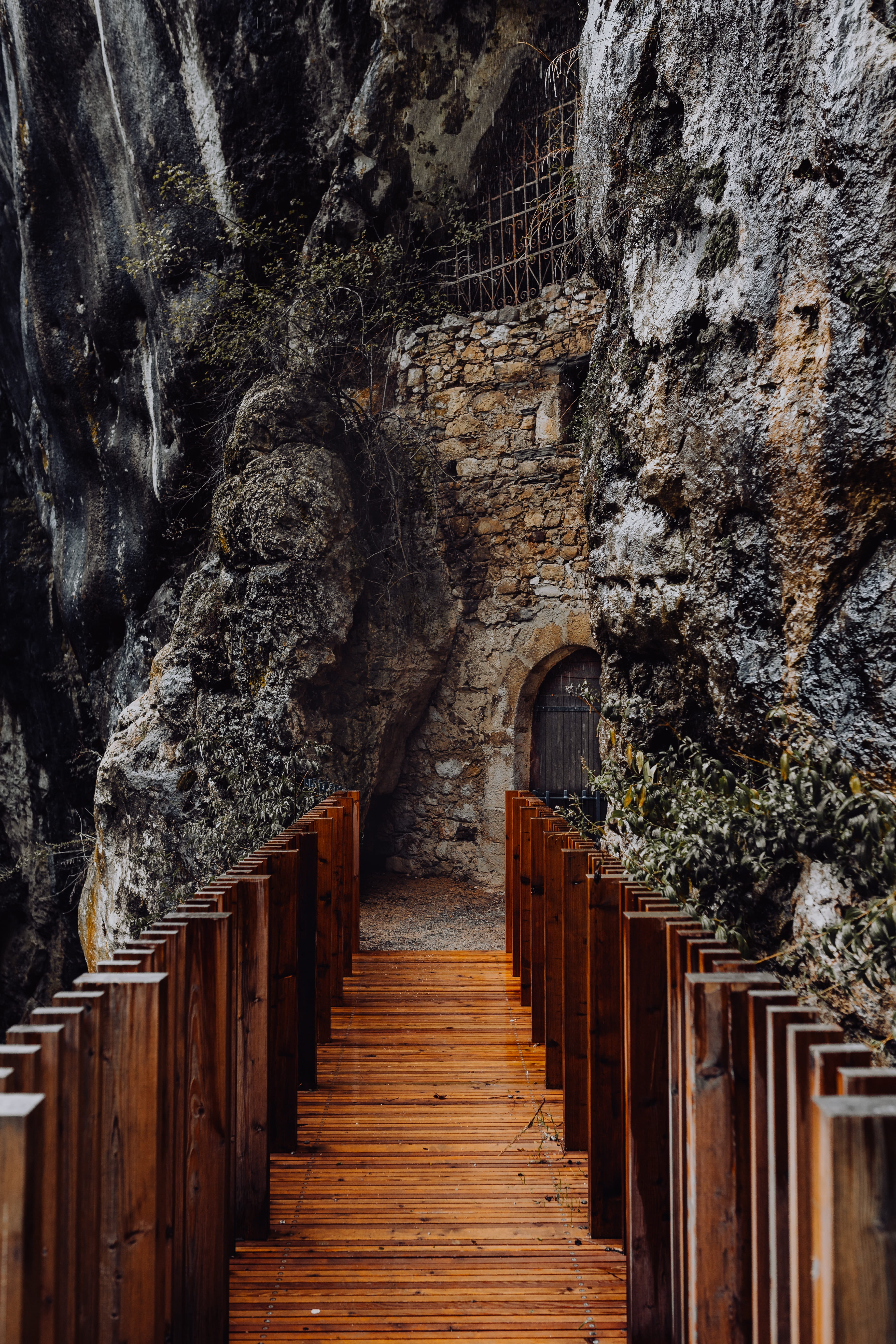 day, outdoors, castle, nature, building, travel, railing, mouth, tree, Europe, trip, direction, 5K, no people, empty, predjama, slovenia, tourism, built structure, Phone HD Wallpaper