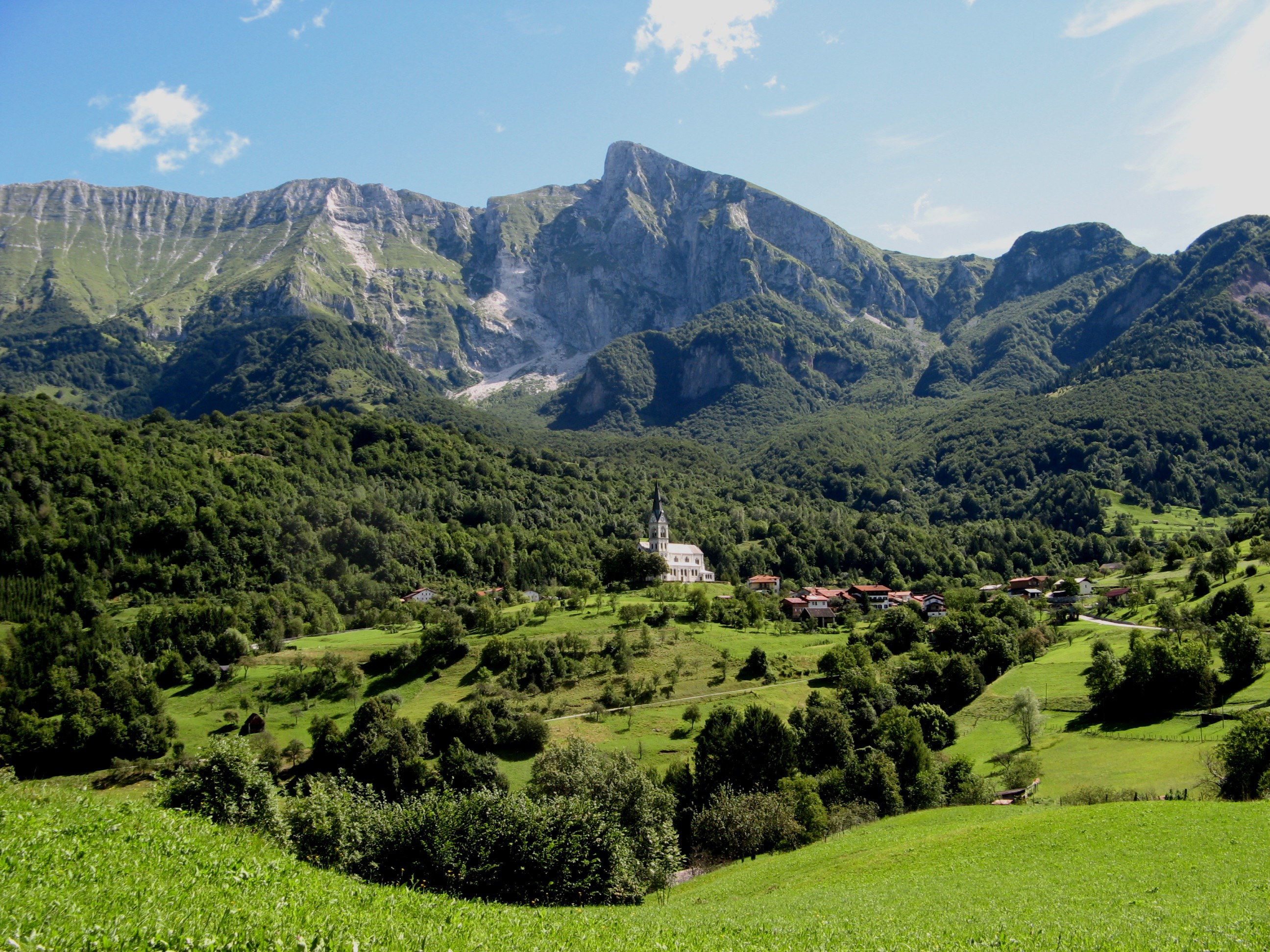 mountain range, slovenia, church, outdoors, environment, yugoslavia, land, growth, kobarid, 2K, tranquil scene, summer, nature, non-urban scene, mountain, HD Wallpaper