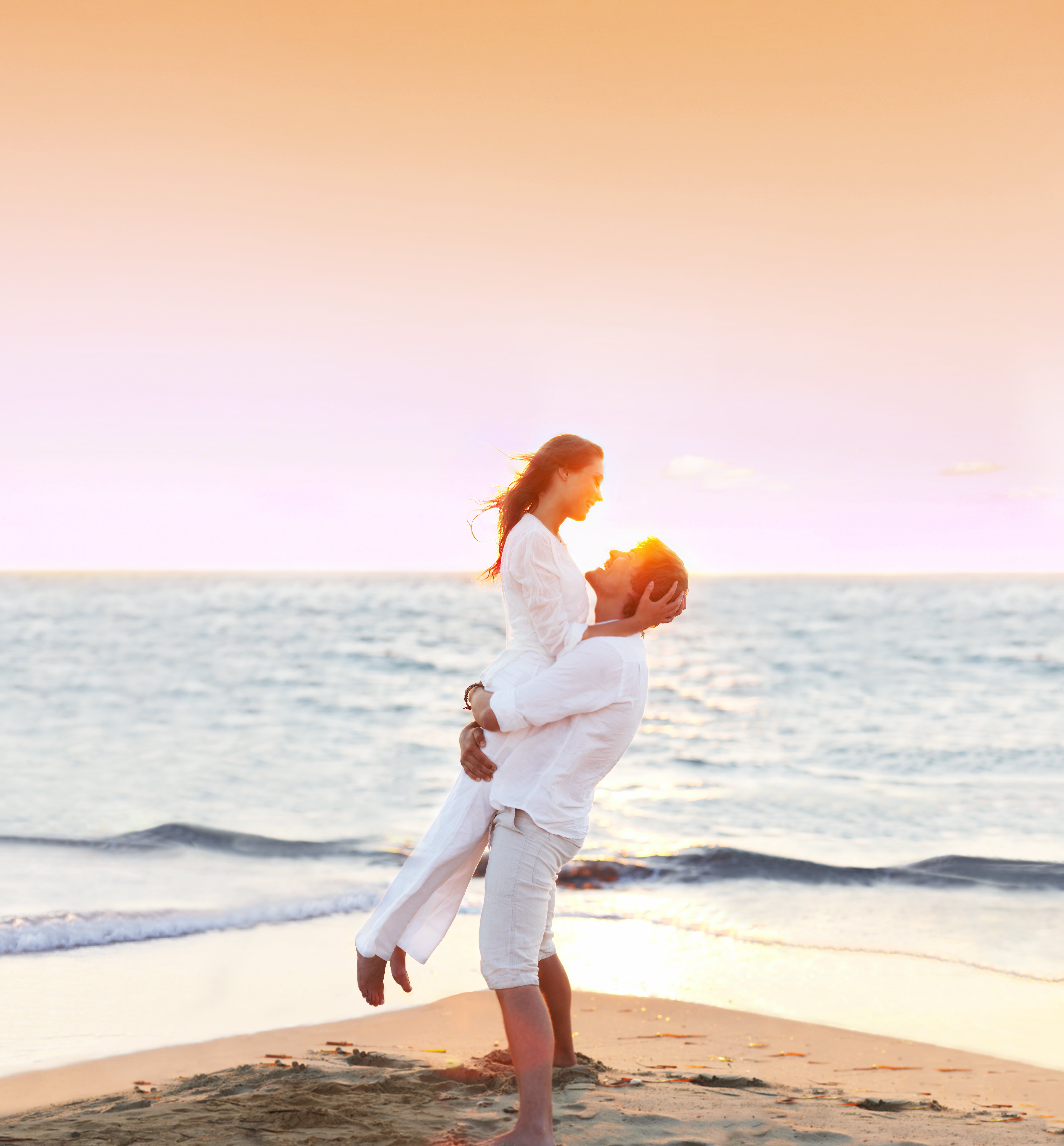 horizon over water, trip, widescreen, heterosexual Couple, adult, cheerful, sun, young Adult, joy, beach, s, sunset, coastline, sea, pants, two People, Phone HD Wallpaper