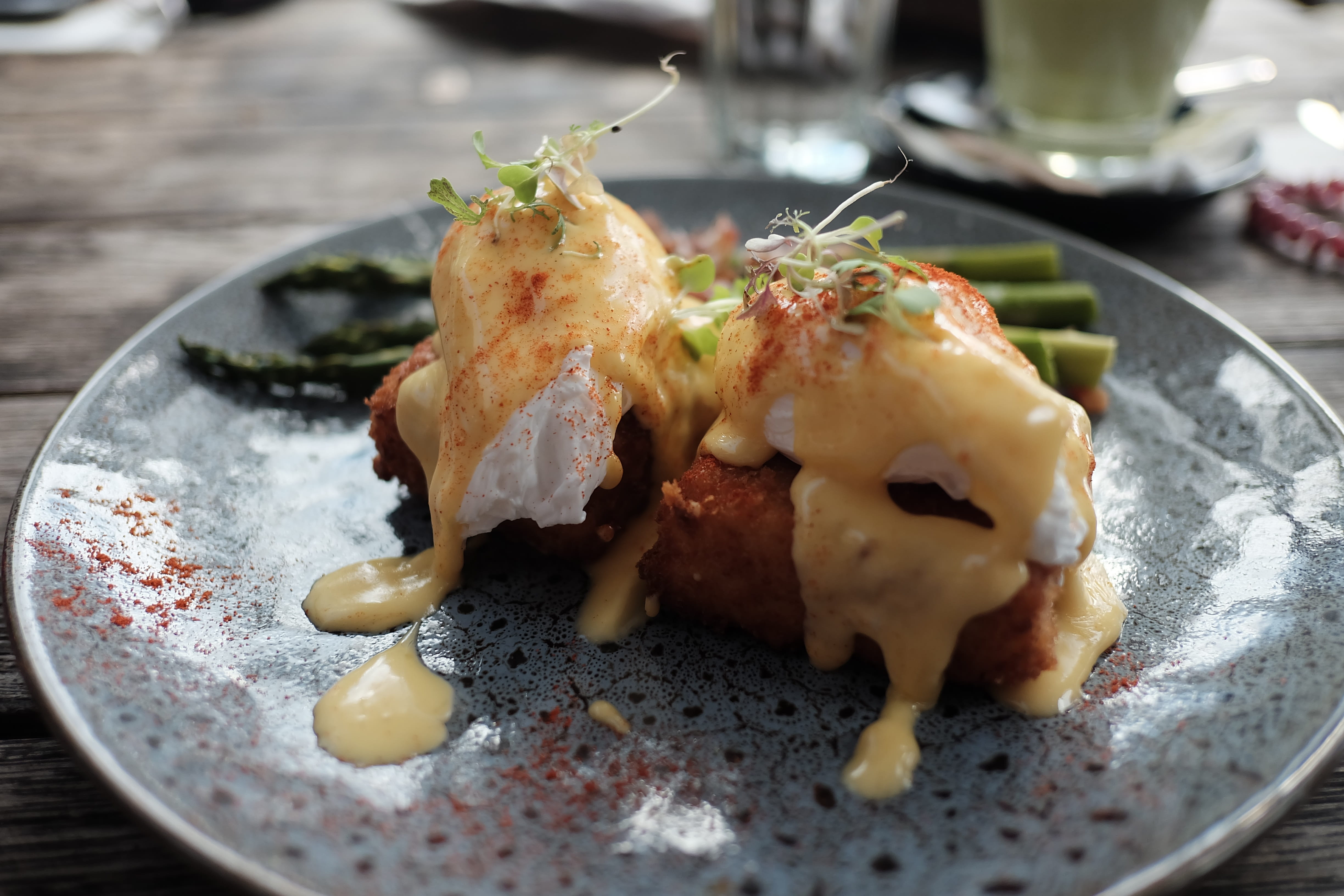 indulgence, meat, close-up, indoors, food and drink, wellbeing, temptation, hearty, 4K, serving size, brunch, table, breakfast, poached eggs, no people, HD Wallpaper