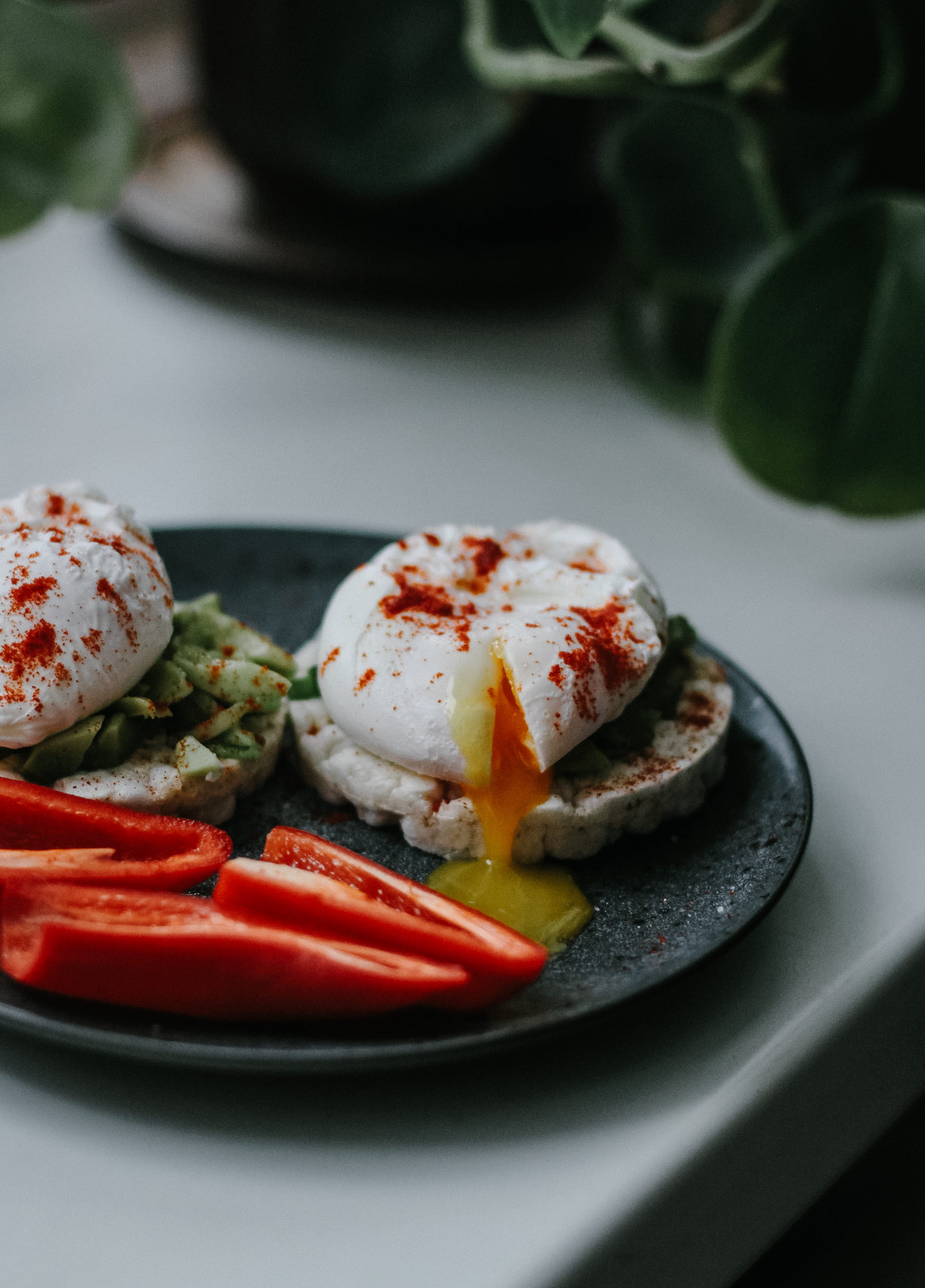 restaurant, spice, pepper, healthy, table, no people, wellbeing, eggs, dairy product, dish, plate, focus on foreground, bell peppers, cooked, healthy eating, Phone HD Wallpaper