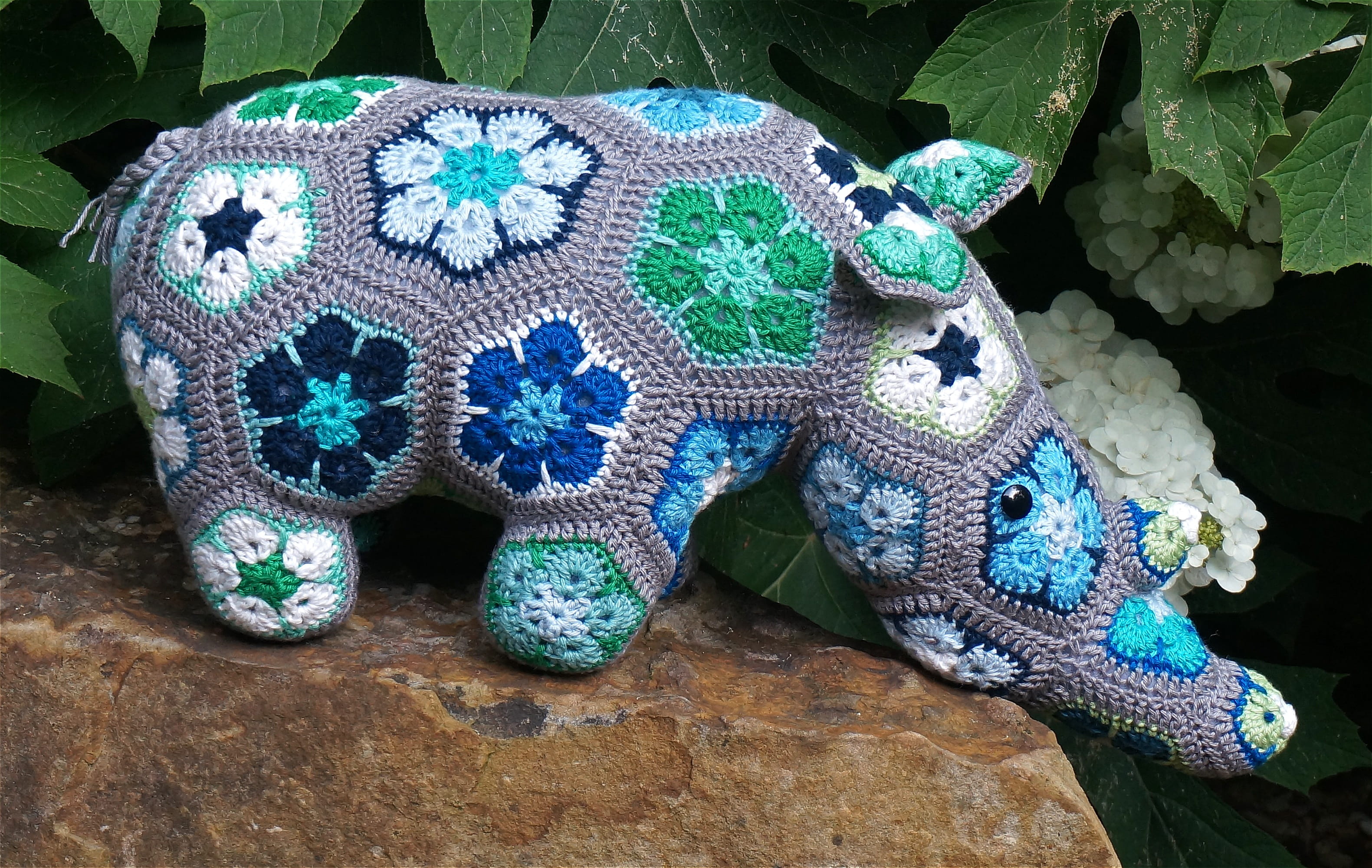nature, fiber, white, ant eater, brown stone, handmade, colorful, handicraft, blue, outdoors, fragment, art and craft, grey, decoration, heidi bears design, HD Wallpaper
