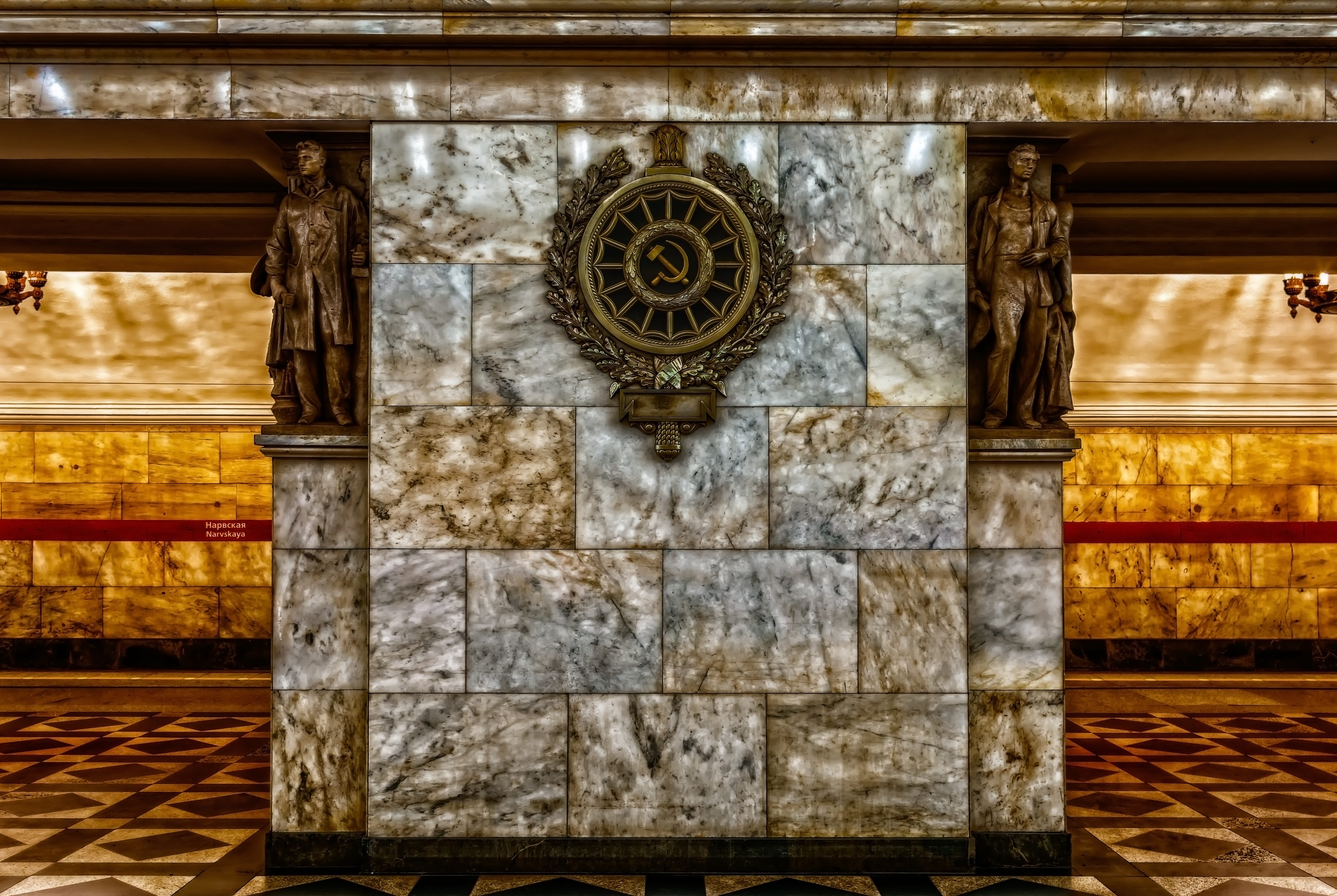 5K, russia, hammer, a wreath of honor, travel destinations, belief, spirituality, tiled floor, soviet union, railway station, religion, building exterior, HD Wallpaper