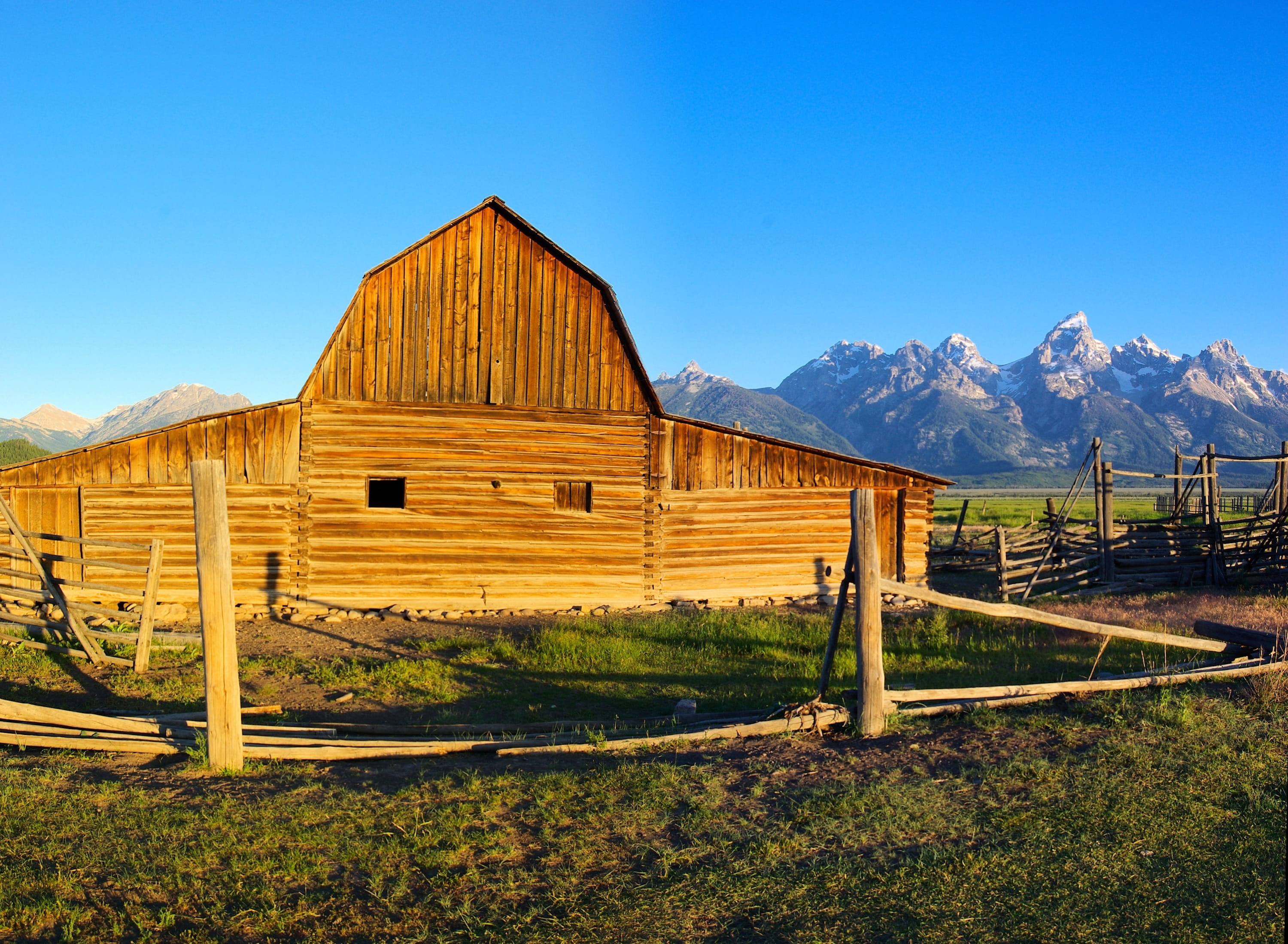 iconic, nature, blue, national, wyoming, environment, teton, valley, outdoors, tetons rustic barn, building, park, mountains, sky, row, built structure, HD Wallpaper