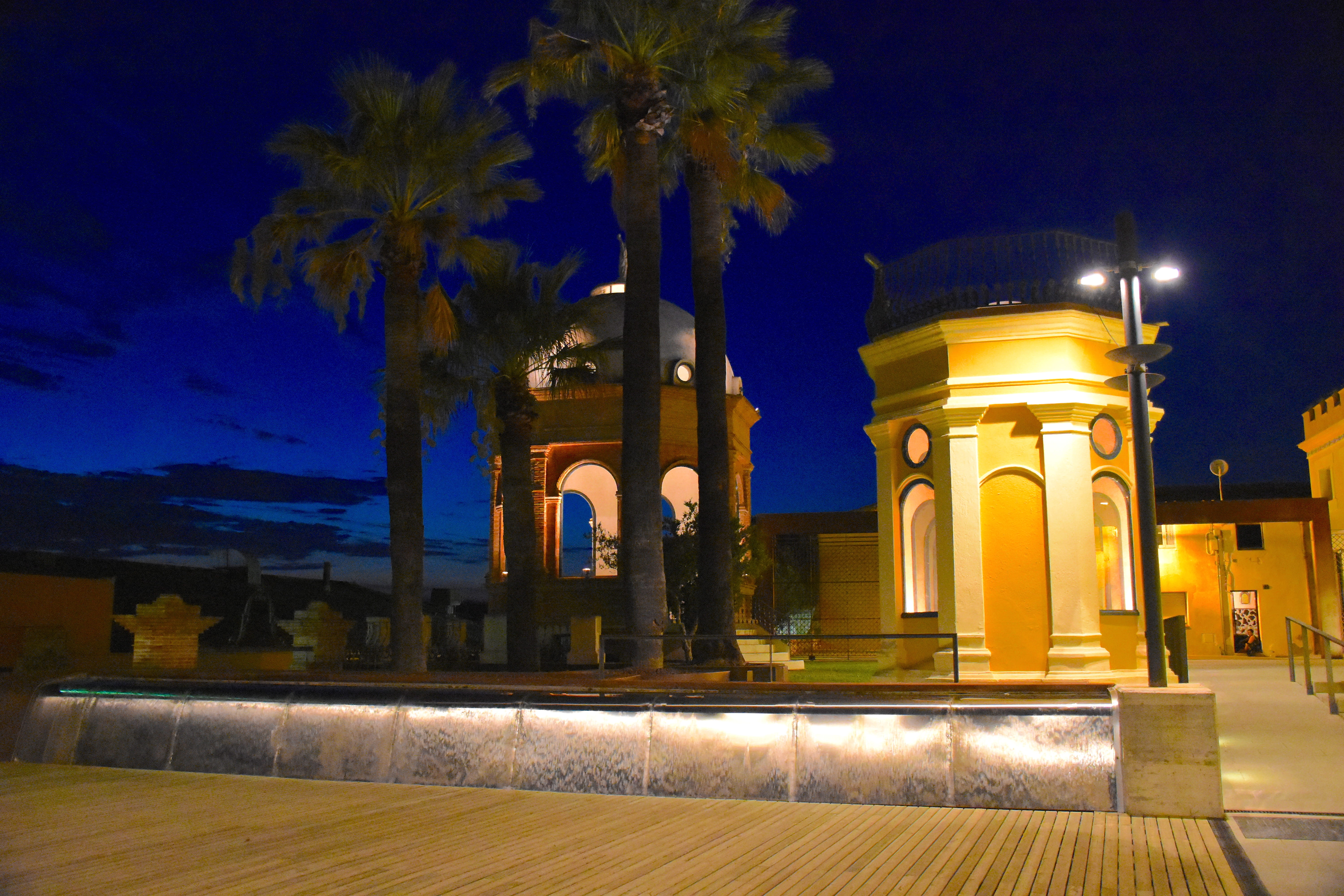 catalunya, illuminated, palm tree, nature, travel destinations, the past, low angle view, girona, no people, history, estructuras, plant, architectural column, HD Wallpaper