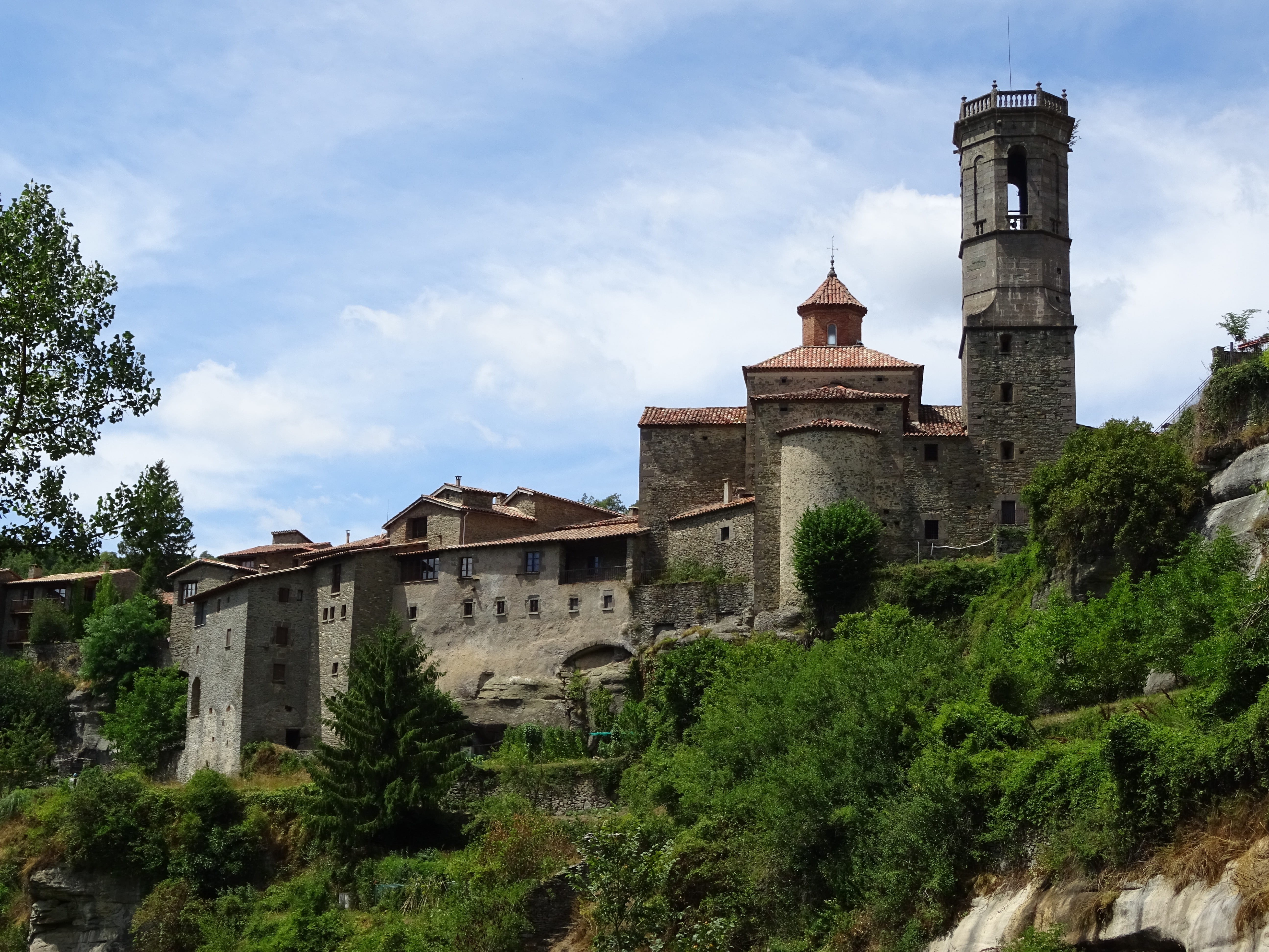 green color, day, travel destinations, architecture, plant, sky, 5K, old, outdoors, rupit, catalonia, religion, history, building, spain, place of worship, HD Wallpaper