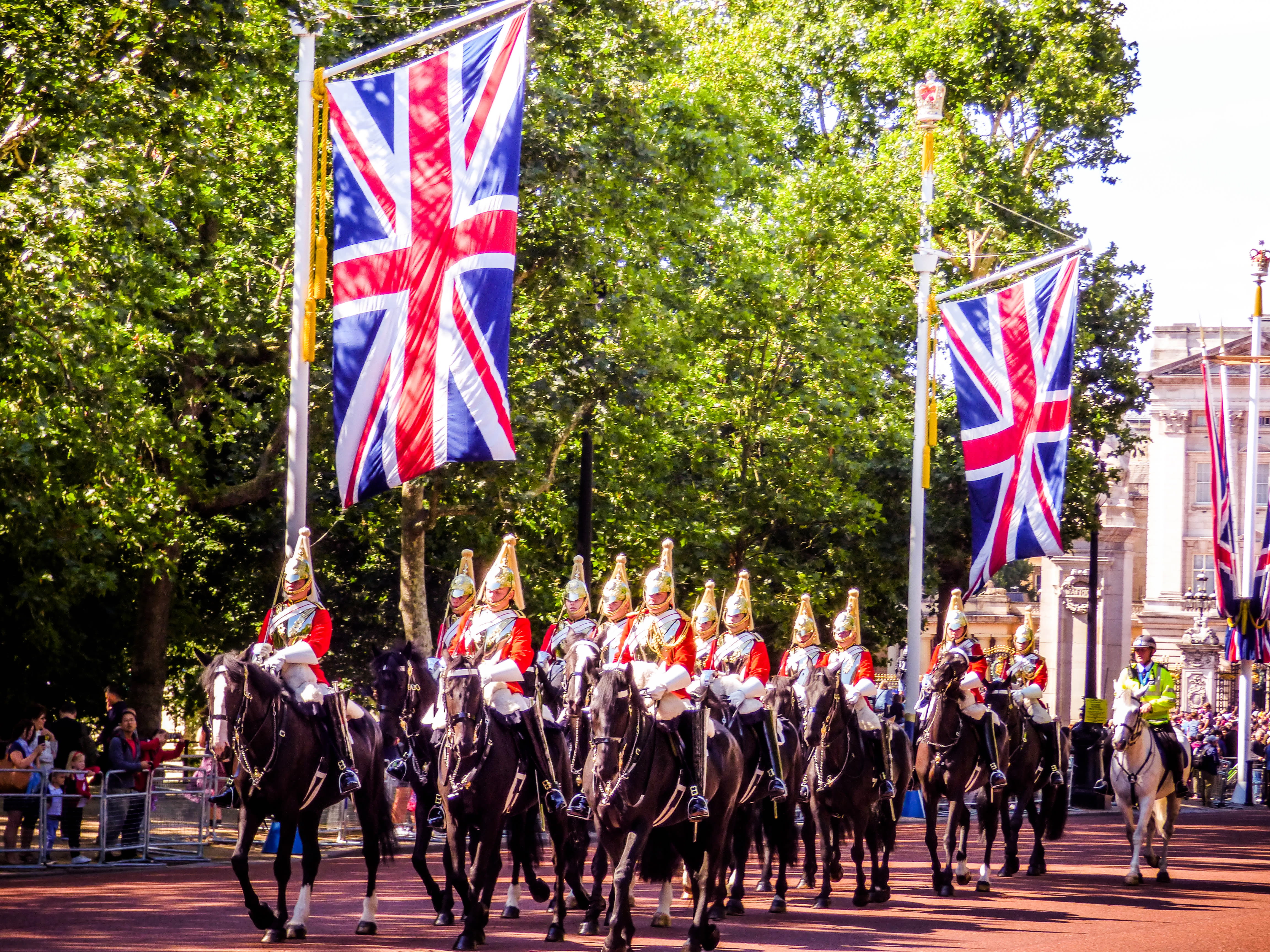 horse rider, military, english, city, outdoors, flags, national, crowd, united, UK, celebration, ceremonial, independence, great britain, people, england, HD Wallpaper