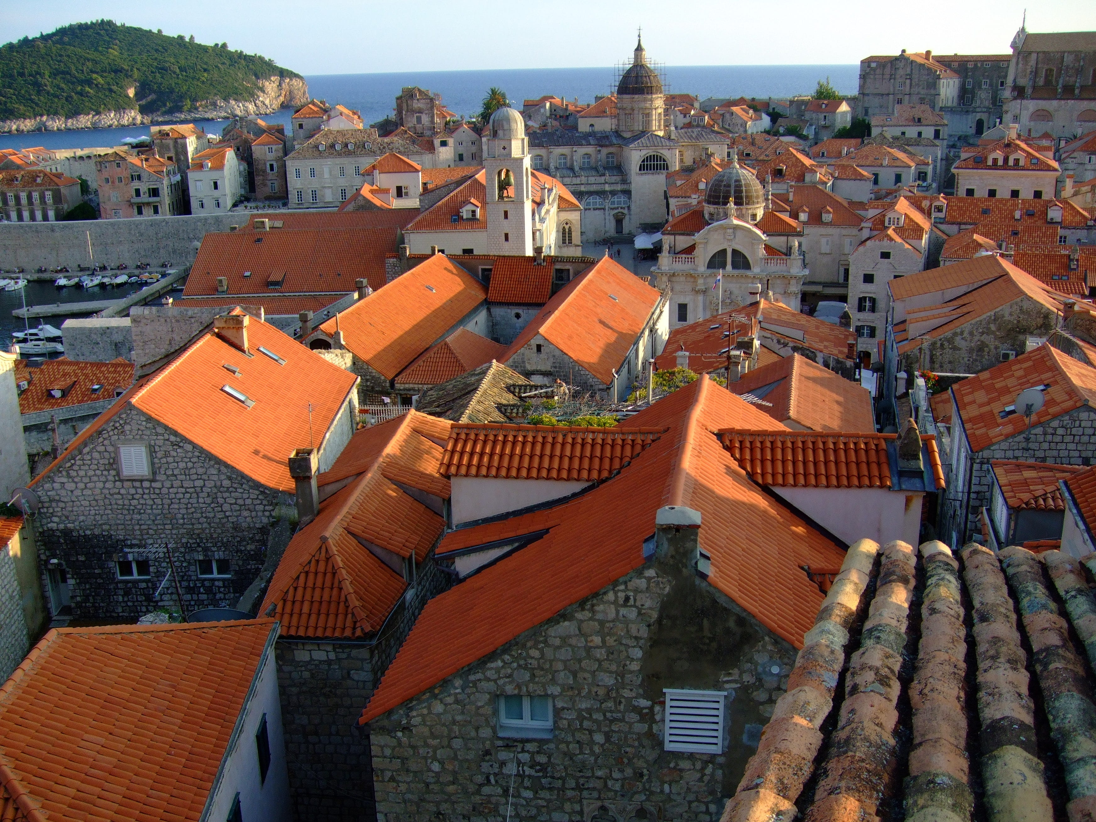 cityscape, crowd, 2K, town, croatia, building, house, eastern europe, building exterior, vacation, roof, crowded, day, nature, travel, built structure, HD Wallpaper
