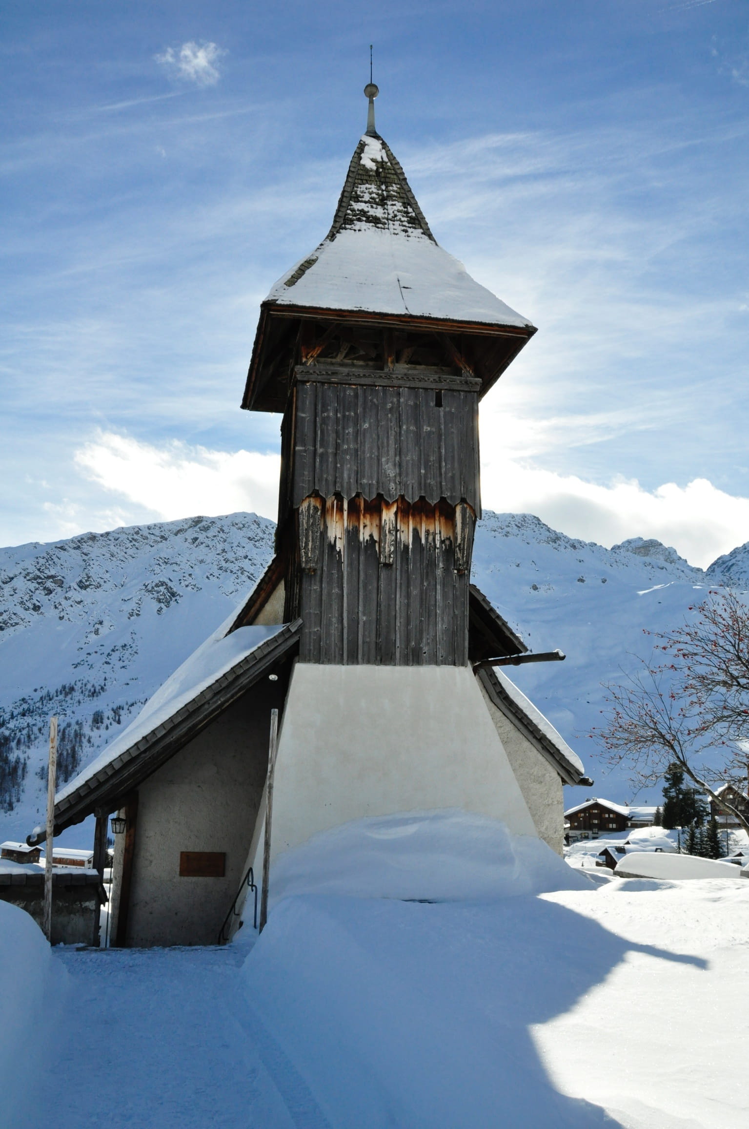 hut, cold temperature, day, Switzerland, snowcapped mountain, nature, Snow, scenics, frozen, mountain, covering, building exterior, vacations, landscape, Phone HD Wallpaper