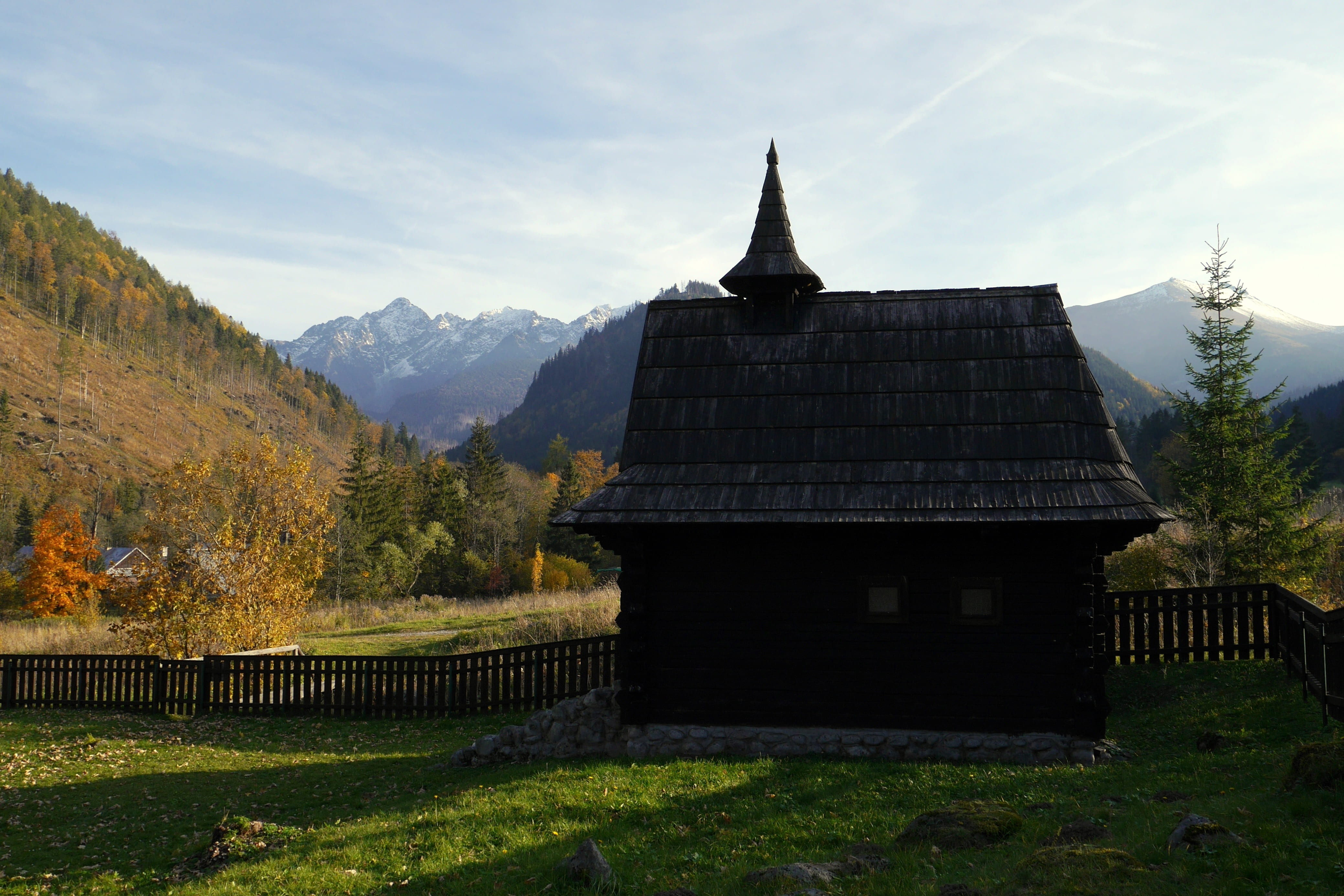 beauty in nature, outdoors, day, place of worship, chapel, mountain range, nature, slovakia, no people, 4K, country, belief, building, mountains, spirituality, HD Wallpaper