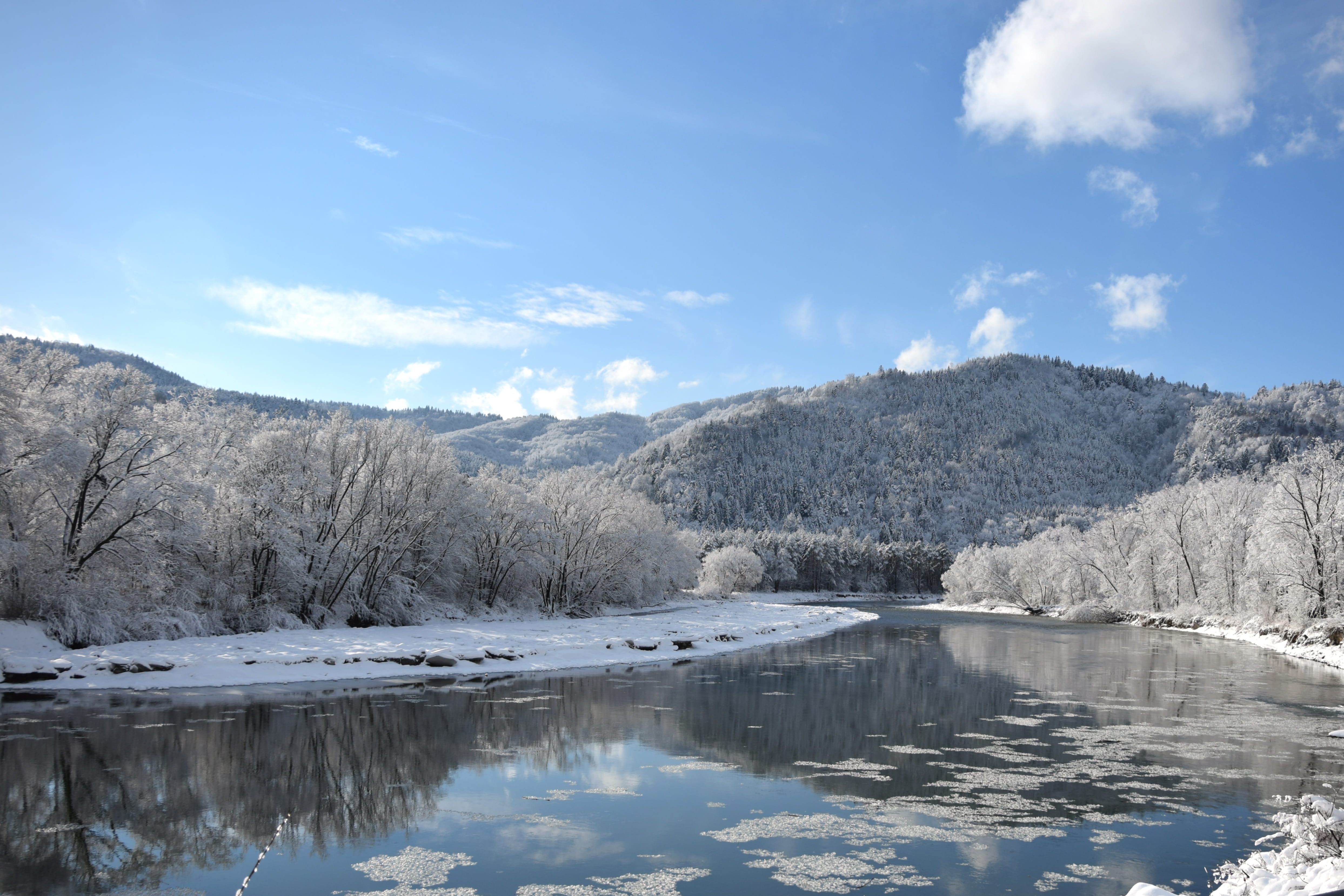 beskid, Beskid Sądecki, winter, reflection, beauty in nature, poprad landscape park, mountain, fairy-tale winter, snow, lake, water, cloud - sky, tree, HD Wallpaper