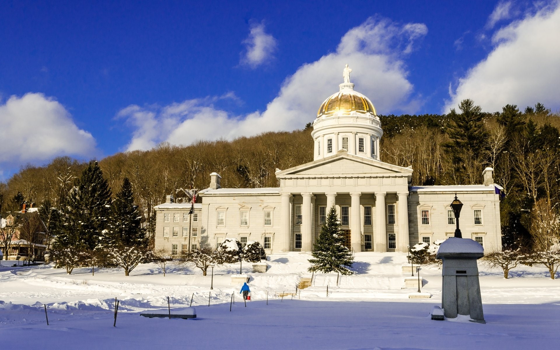 architecture, cold temperature, white color, cloud - sky, incidental people, travel destinations, sky, snow, dome, Vermont State House, day, building exterior, HD Wallpaper