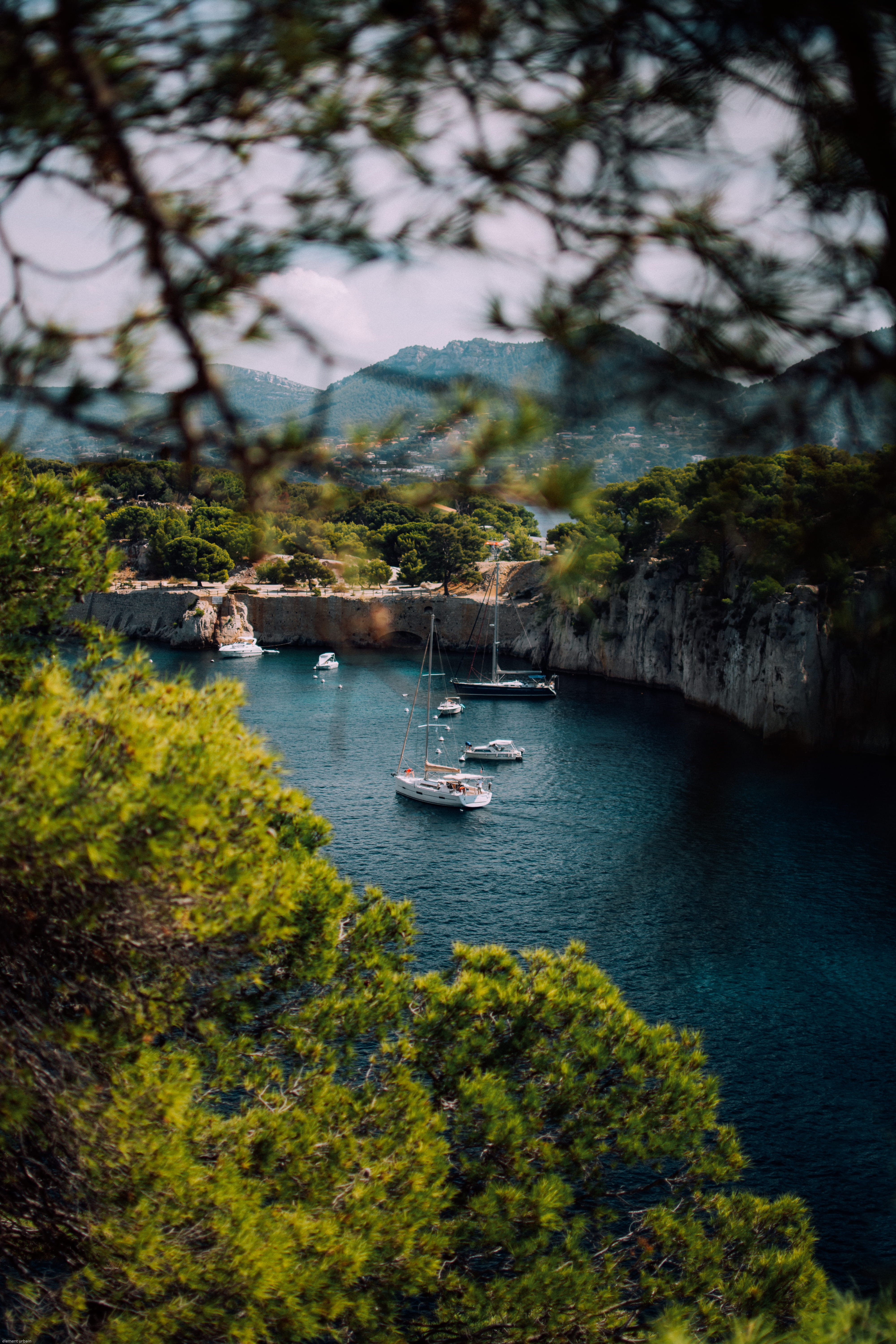 scenics - nature, cliff, day, tree, environment, 5K, plant, transportation, water, yacht, growth, mode of transportation, boats, river, high angle view, Phone HD Wallpaper