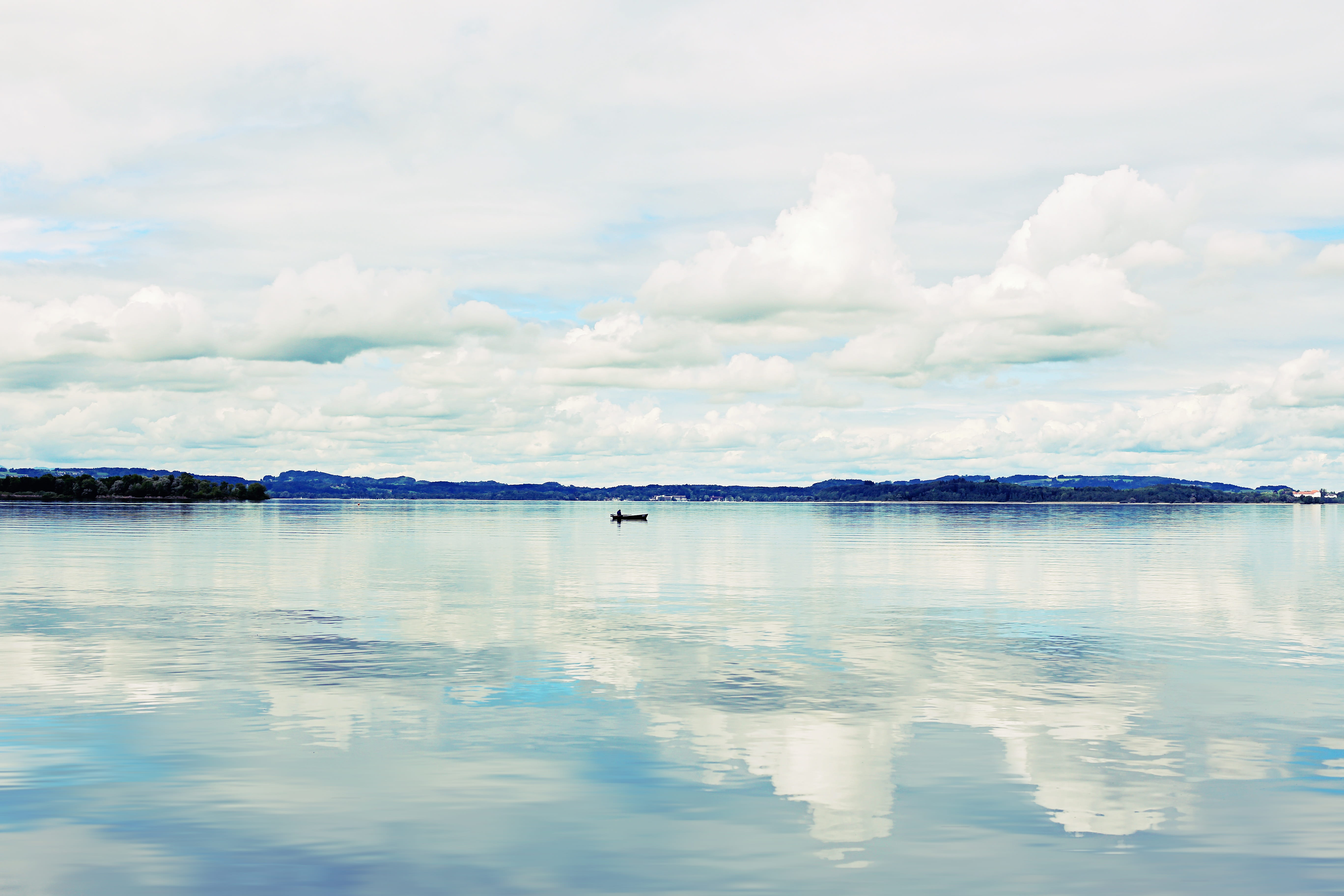 no people, boot, scenics - nature, water, outdoors, bavaria, waterfront, silent, non-urban scene, lake, cloud - sky, horizontal, tranquil scene, cloudy, HD Wallpaper