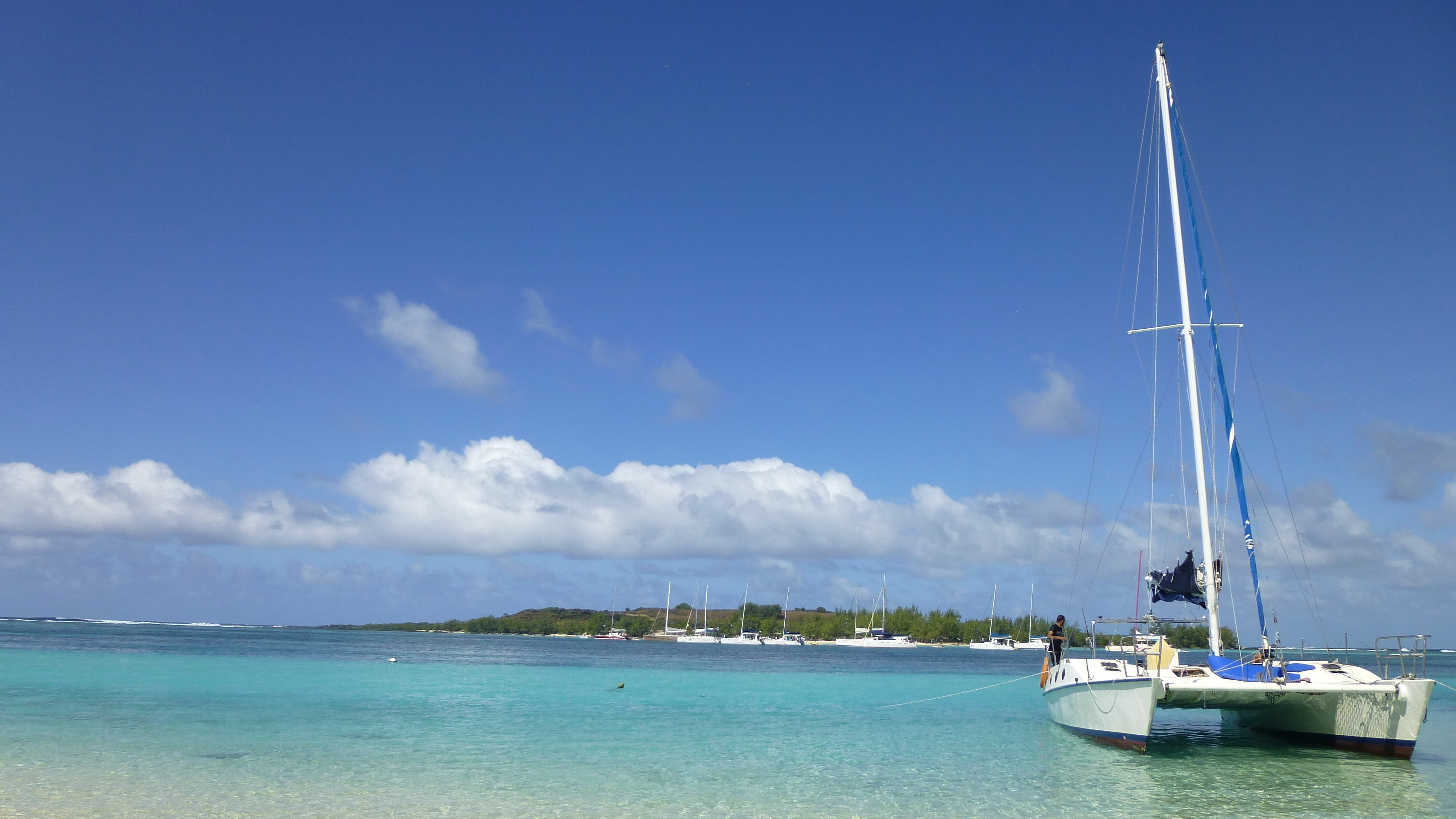 yachting, 4K, water, mode of transportation, sand, trip, sailing vessel, land, nautical Vessel, ocean, travel, nature, bank, clear, beauty in nature, sailboat, HD Wallpaper