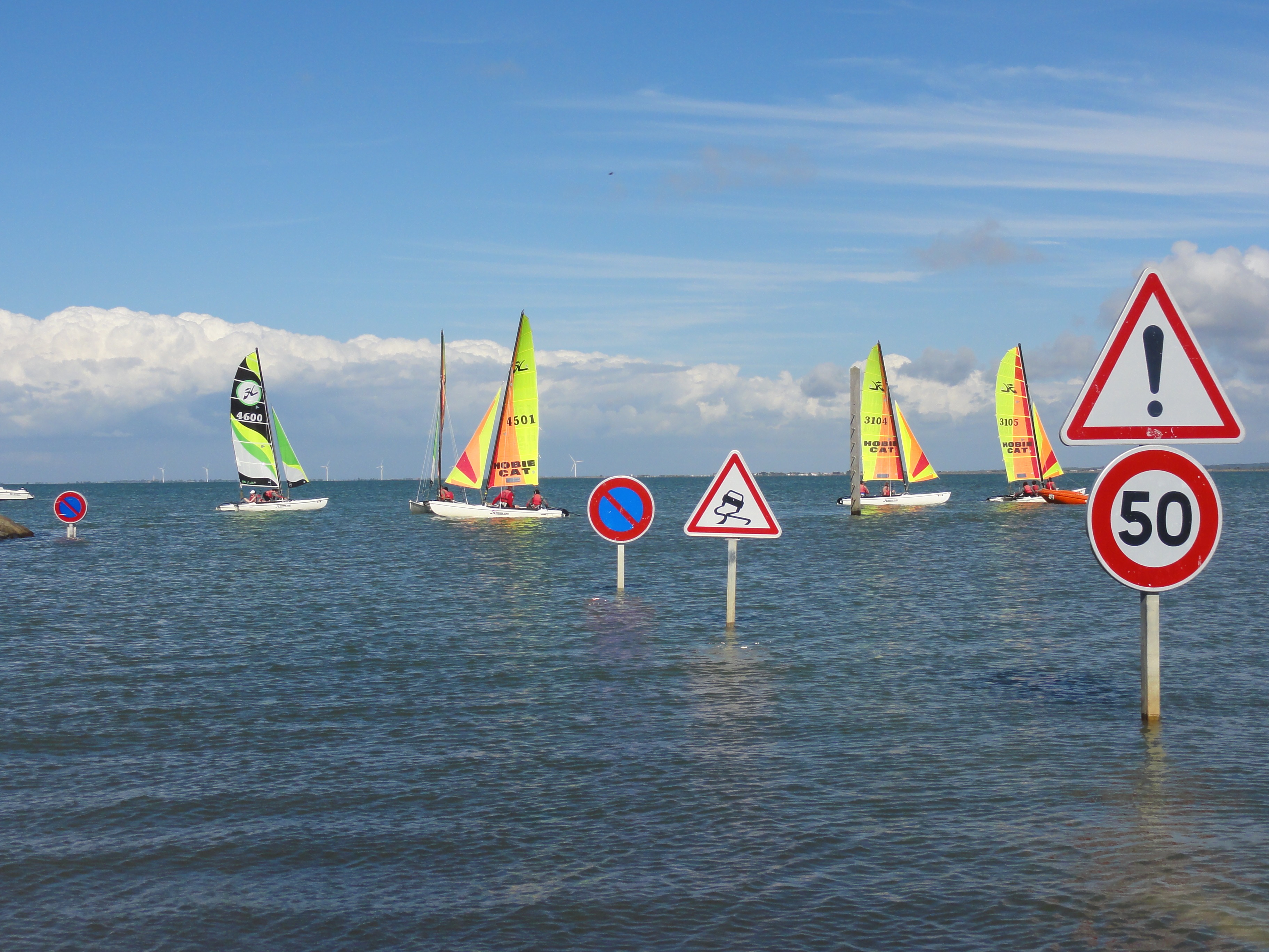 sky, multi colored, road sign, scenics - nature, sign, capital letter, nautical vessel, text, boat, sea, panel, catamaran, water, waterfront, day, transportation, HD Wallpaper